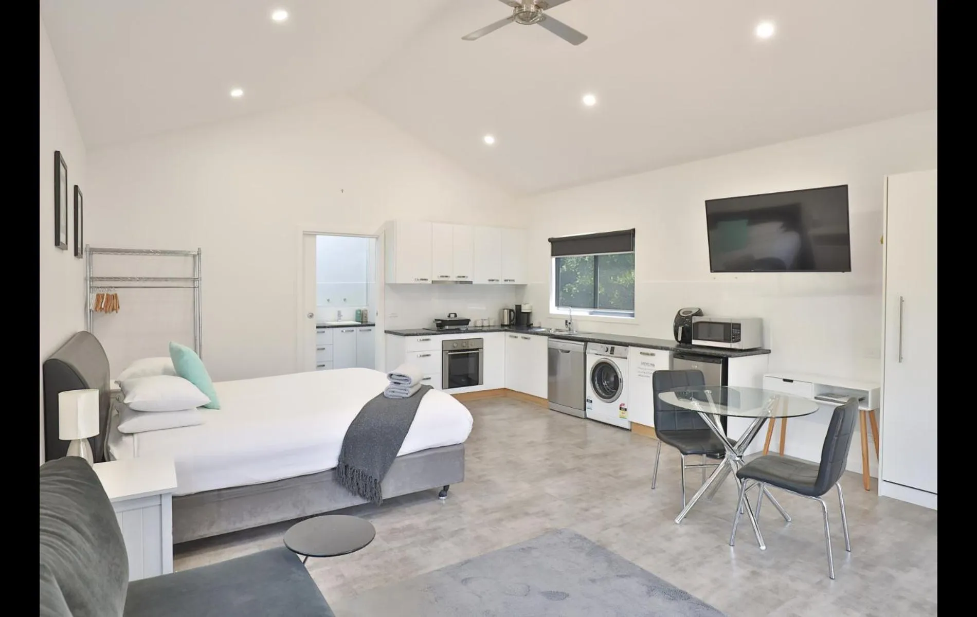 Bathroom in Mildura Holiday Villas