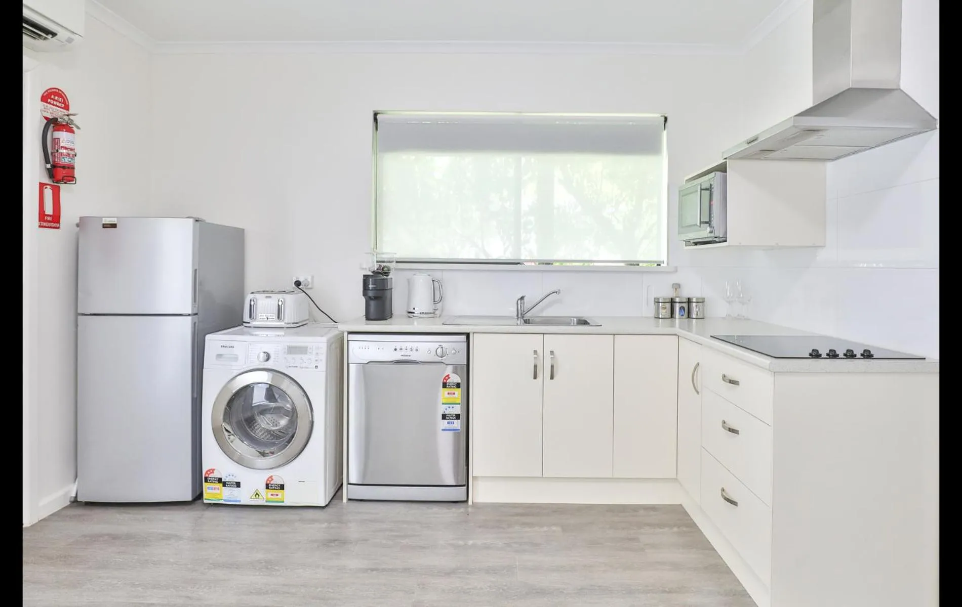 Kitchen or kitchenette in Mildura Holiday Villas
