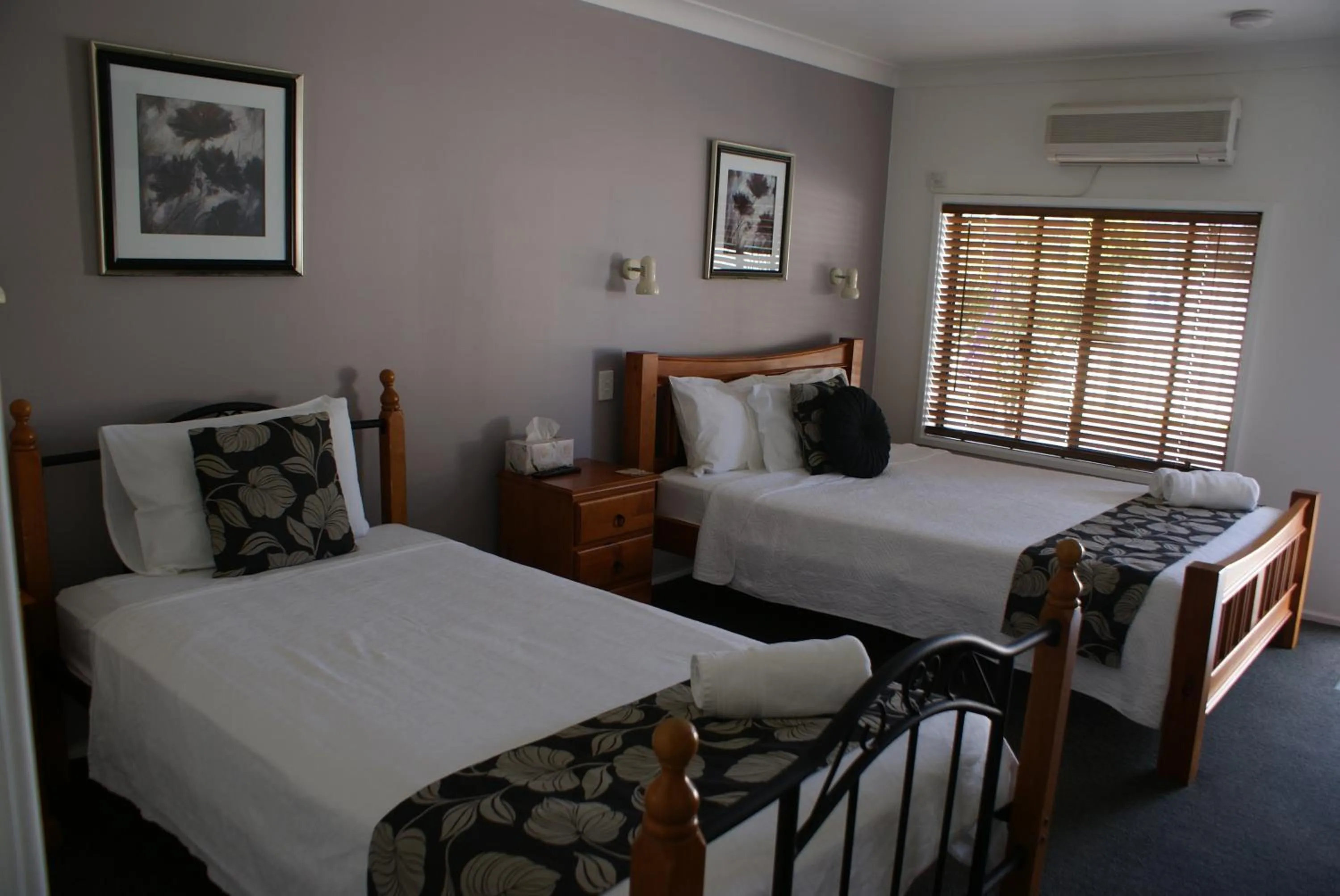 Photo of the whole room, Bed in Karuah Riverside Motel