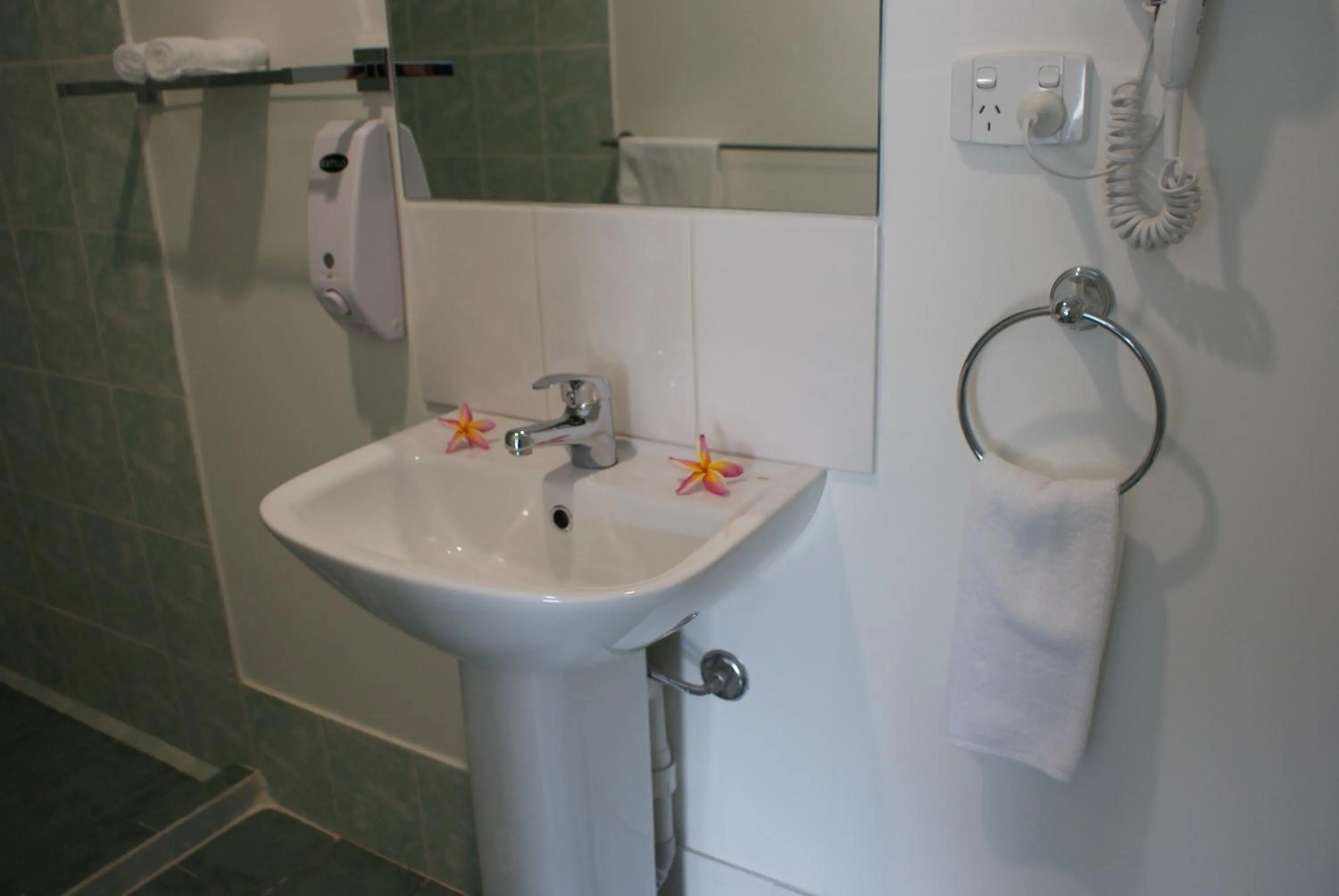 Photo of the whole room in Karuah Riverside Motel