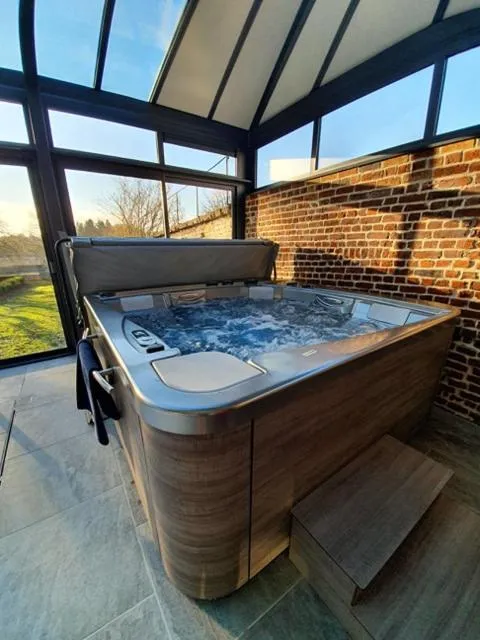 Hot Tub in Chambres d'Hôtes des Rouets