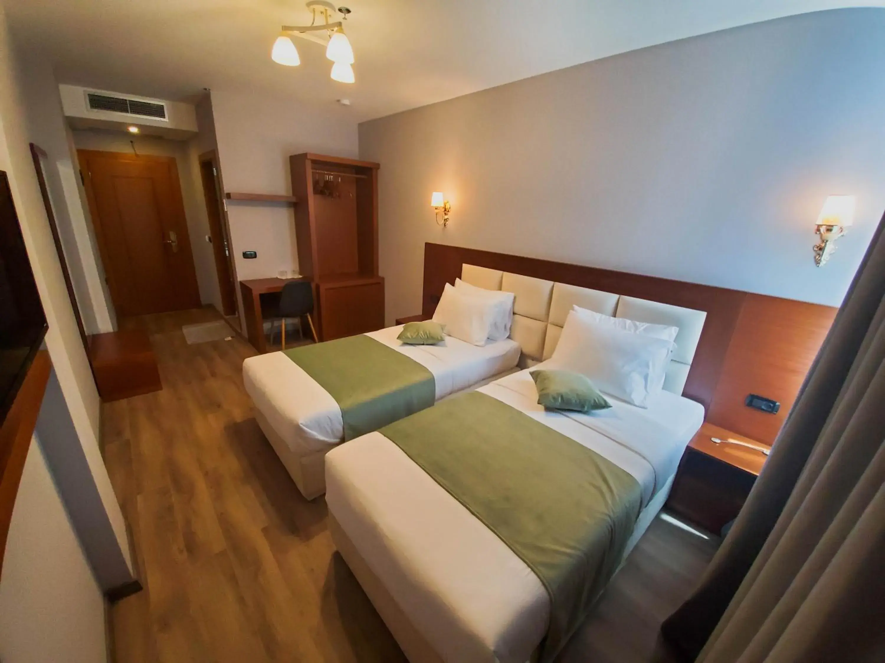 Standard Twin Room in Albanopolis Hotel Standard Twin Room in Albanopolis Hotel