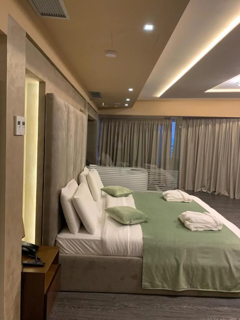 Photo of the whole room, Bed in Albanopolis Hotel