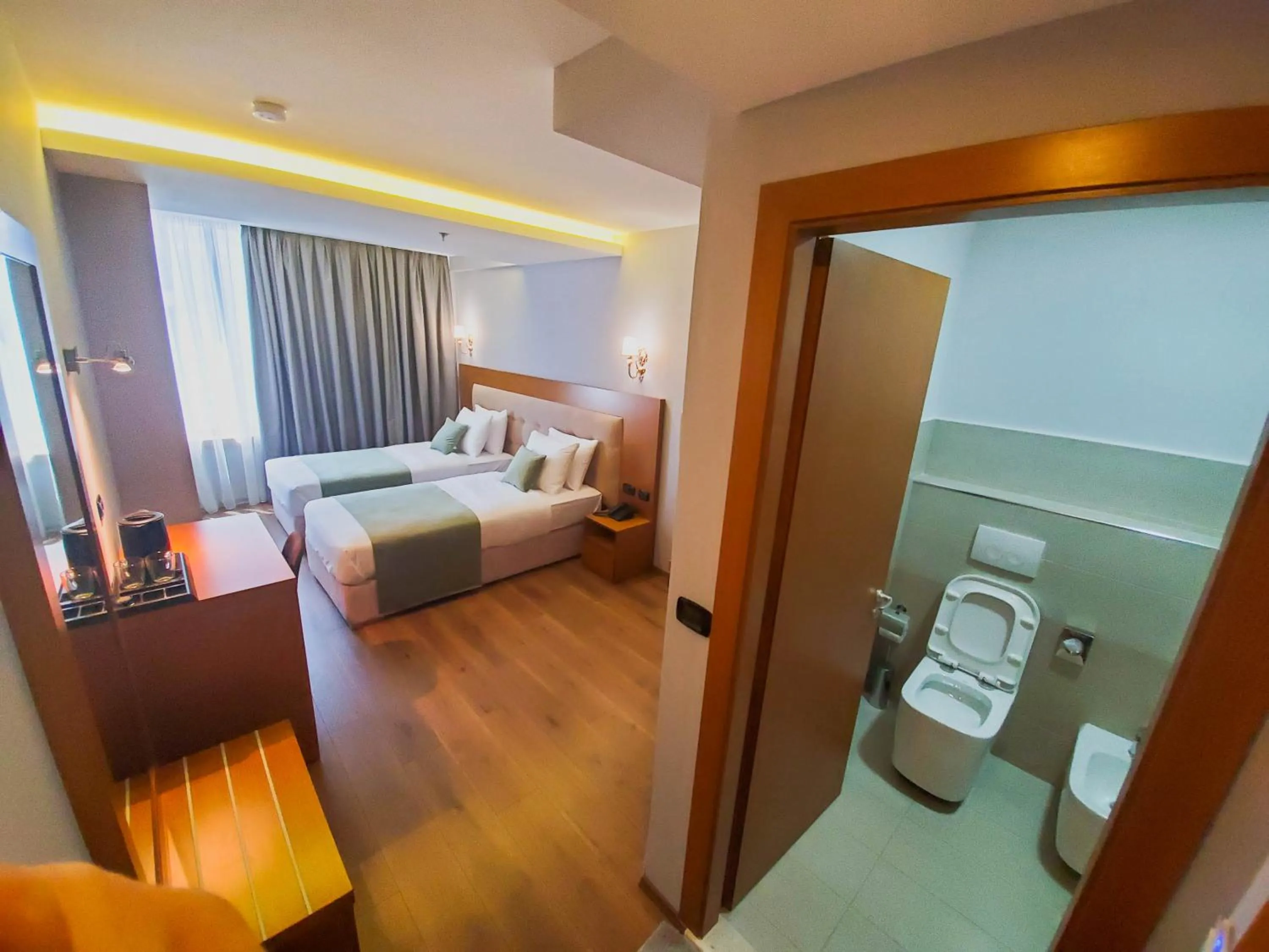 Bed in Albanopolis Hotel