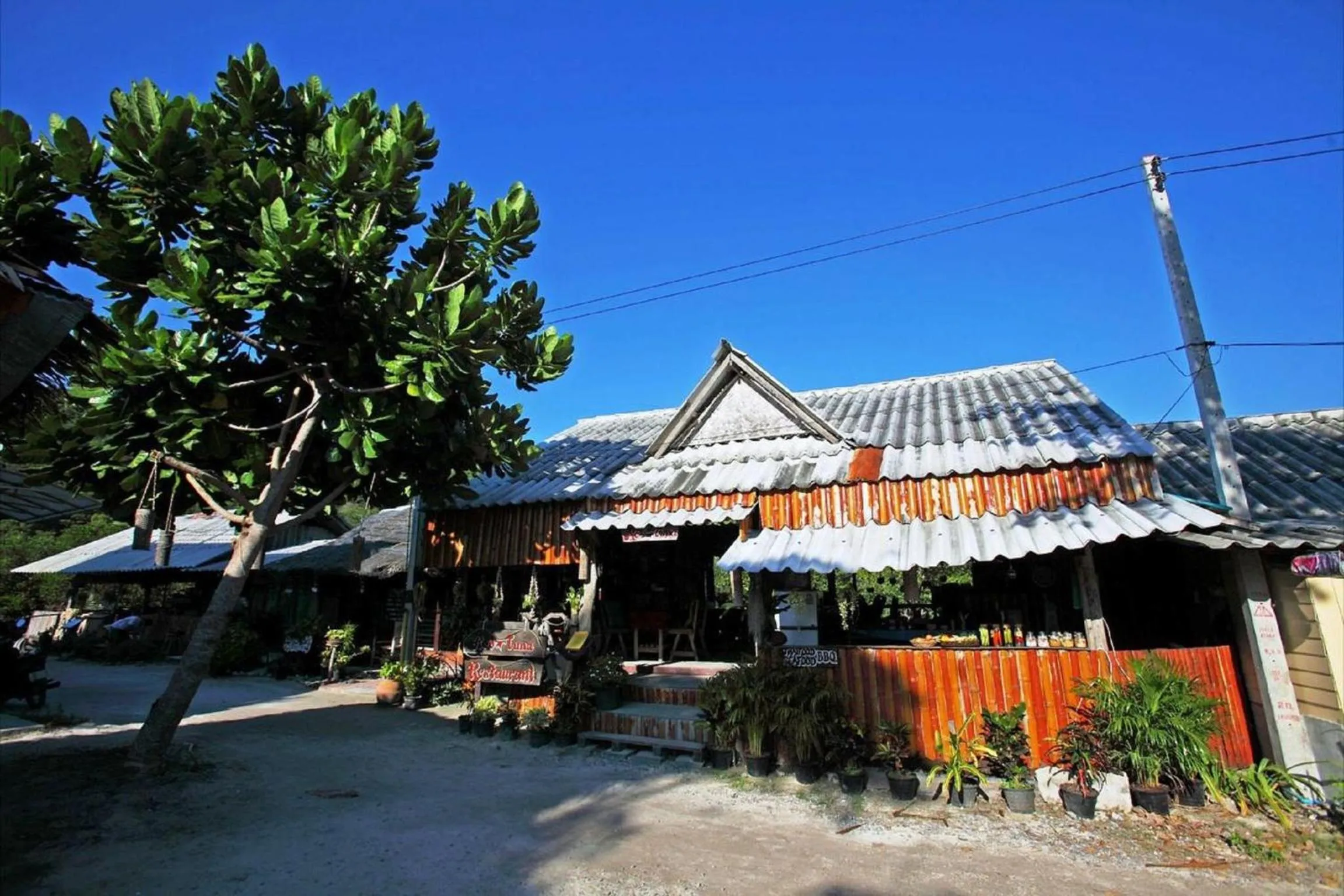Property building in PP Red Tuna Hut