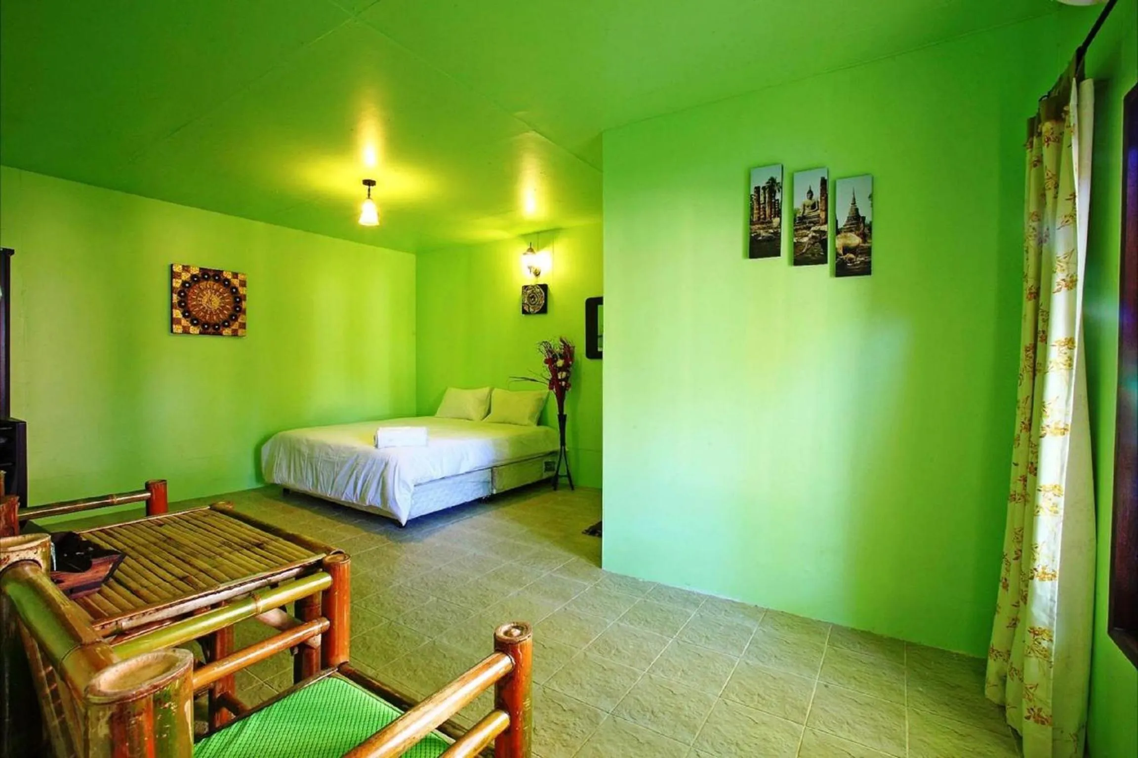 Photo of the whole room, Bed in PP Red Tuna Hut