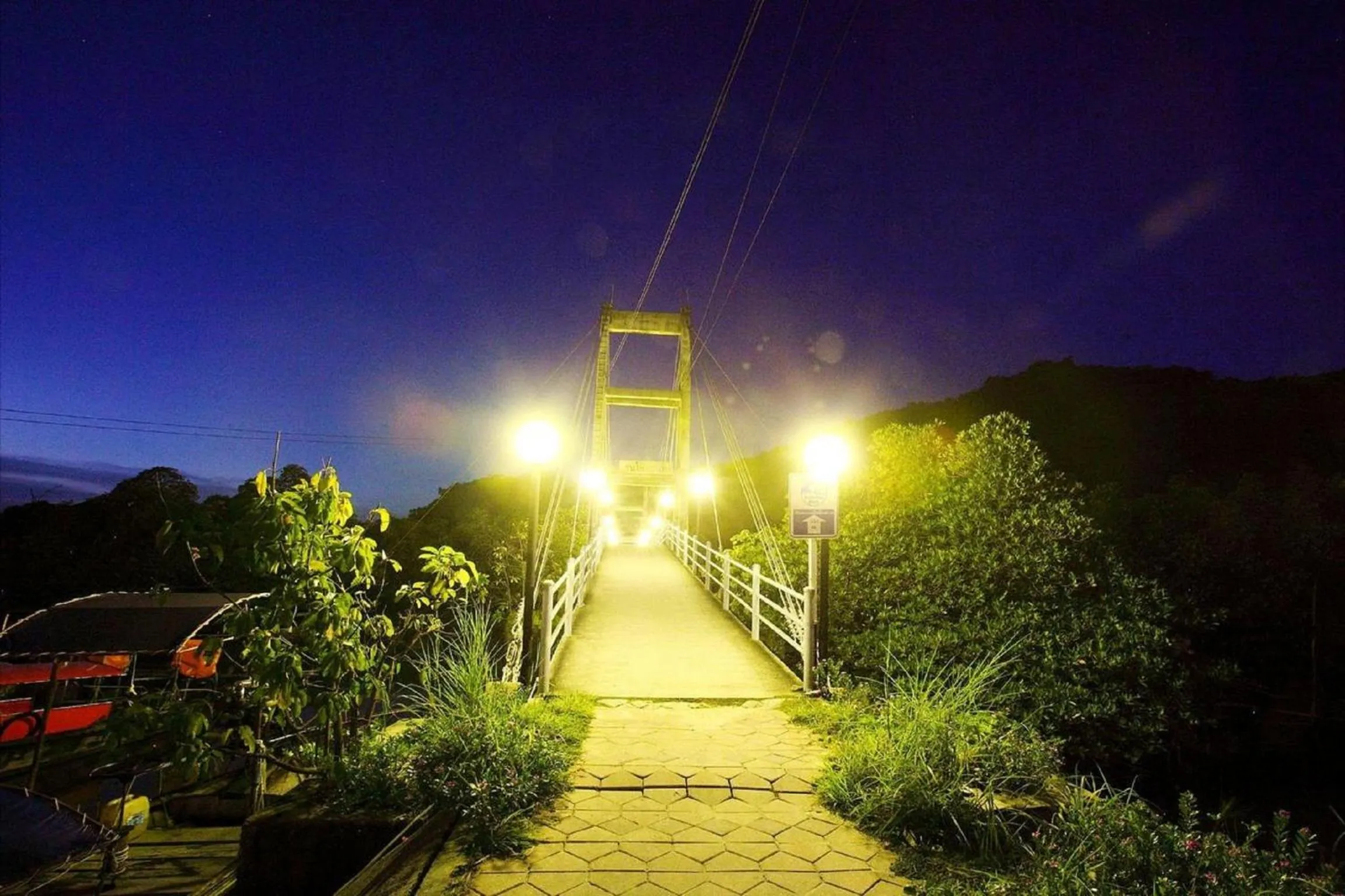 Night in PP Red Tuna Hut