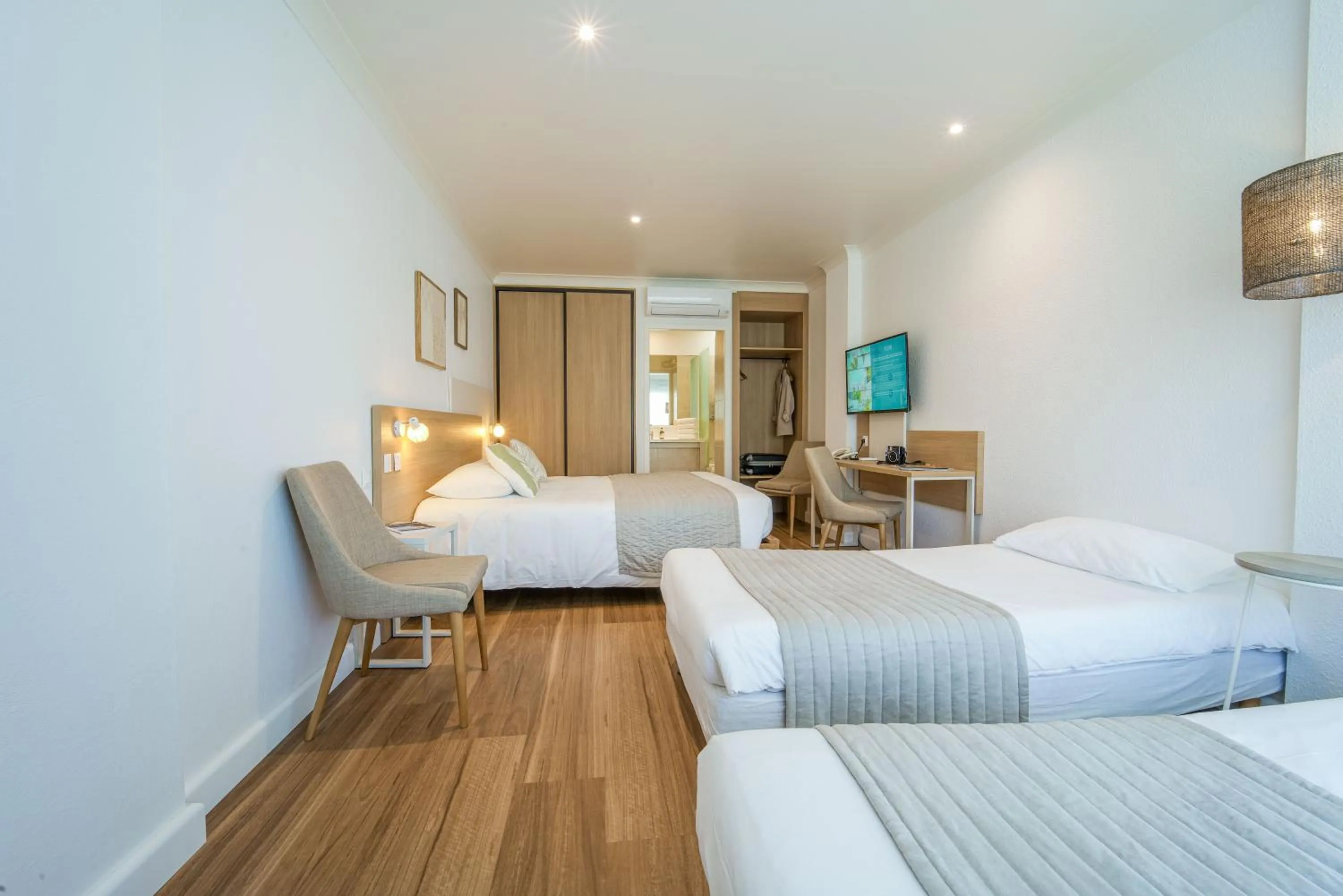 Bed in Hôtel Restaurant La Forestière