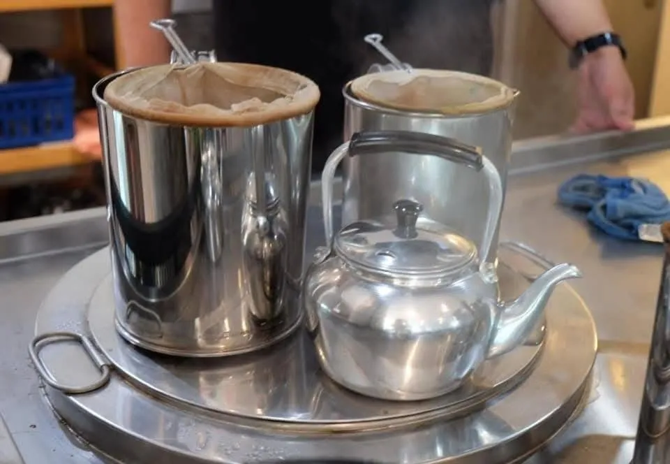 Boutique Poo-Yai Lee