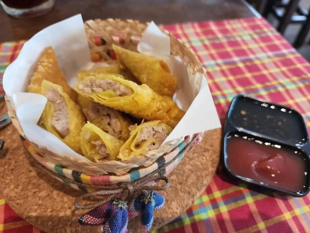 Boutique Poo-Yai Lee