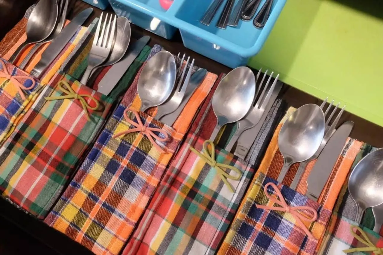 Boutique Poo-Yai Lee