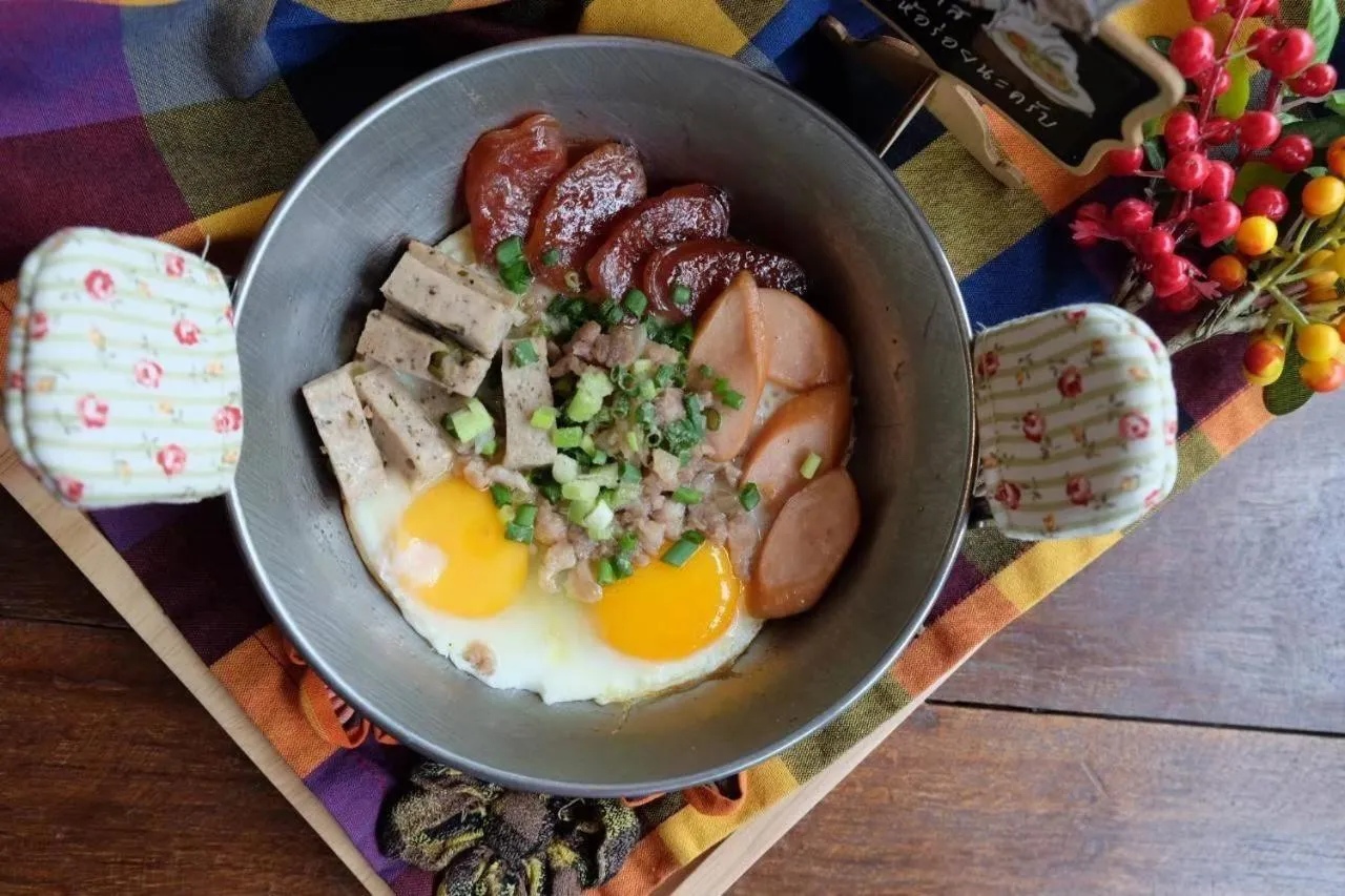 Boutique Poo-Yai Lee