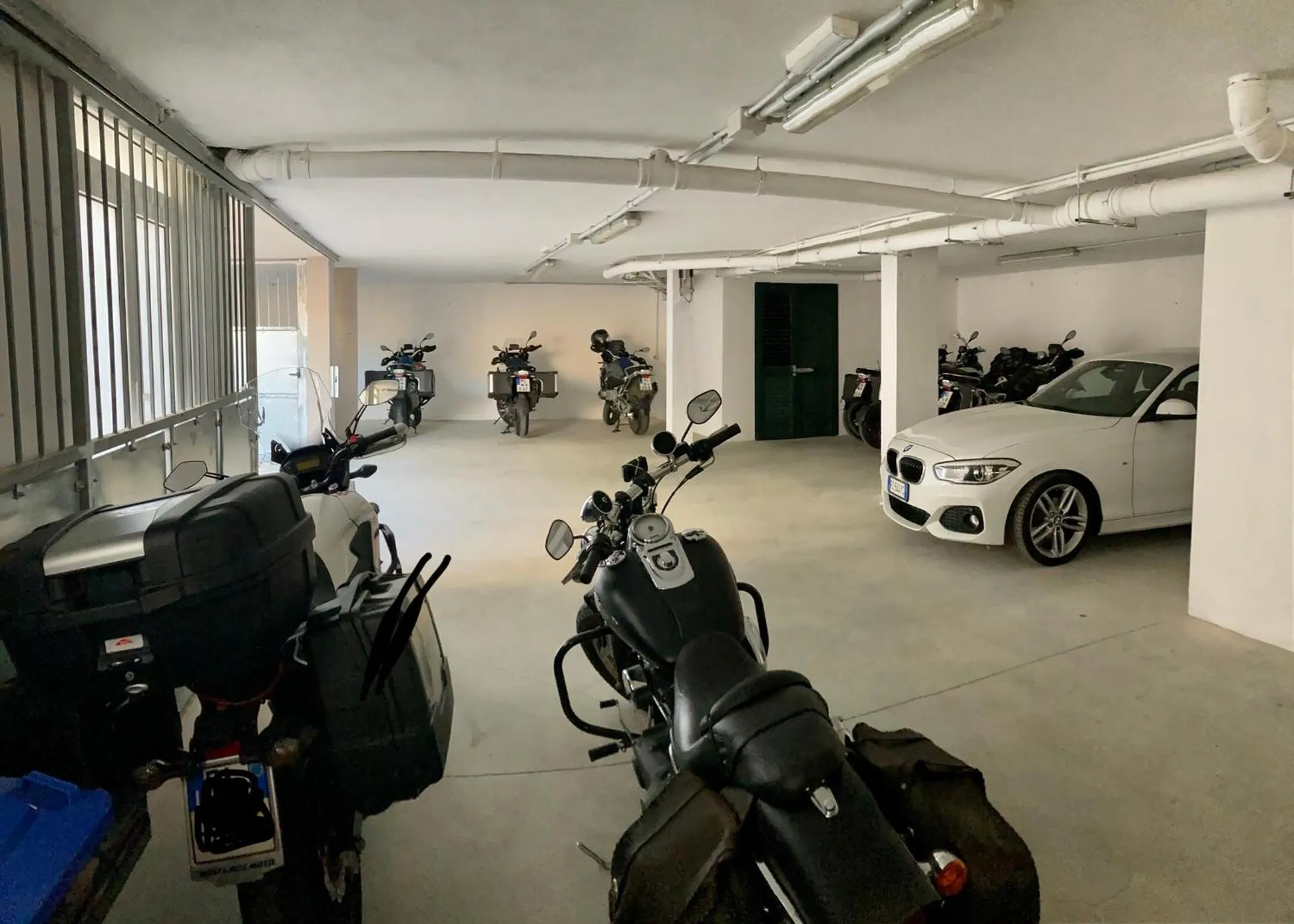 Parking in New Ca'Mea