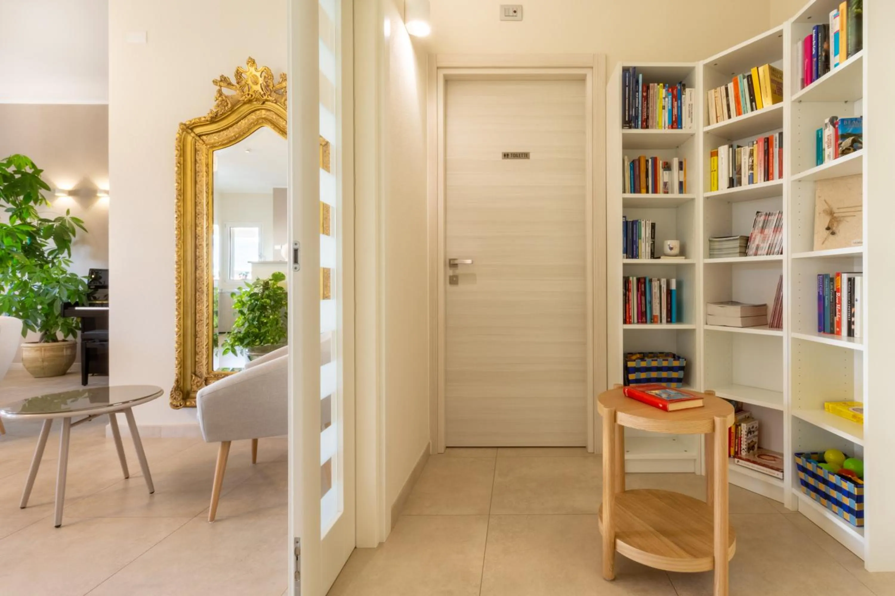 Library in New Ca'Mea