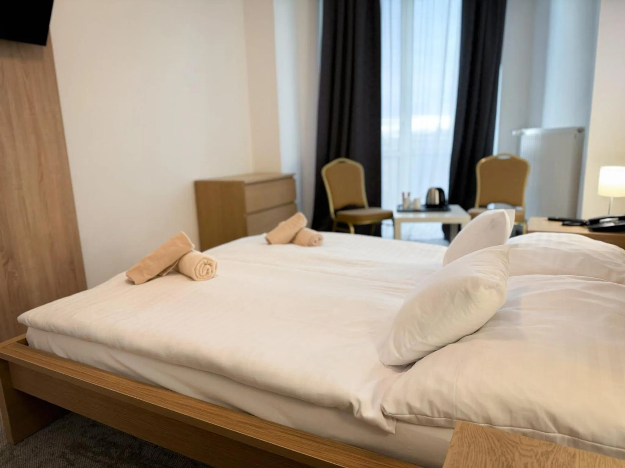 Photo of the whole room, Bed in Hotel Modena