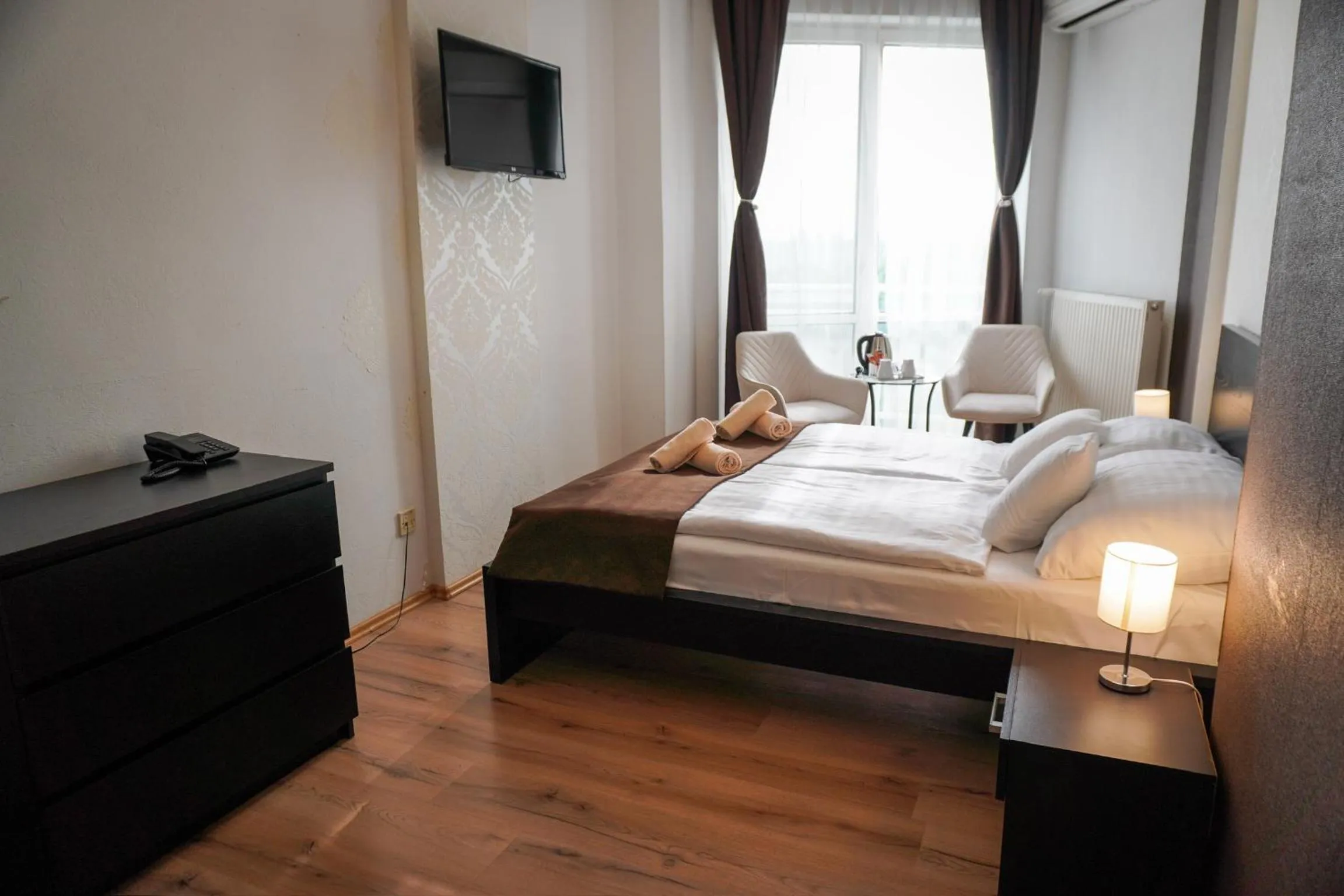 Photo of the whole room, Bed in Hotel Modena