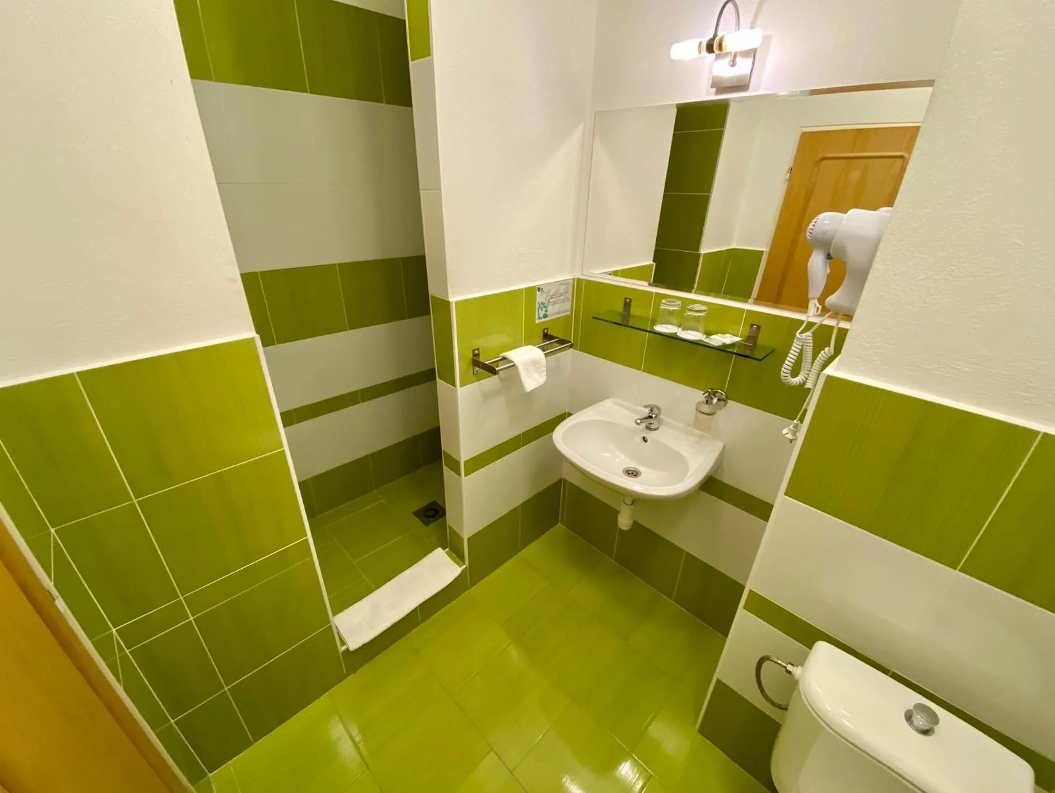 Bathroom in Hotel Modena