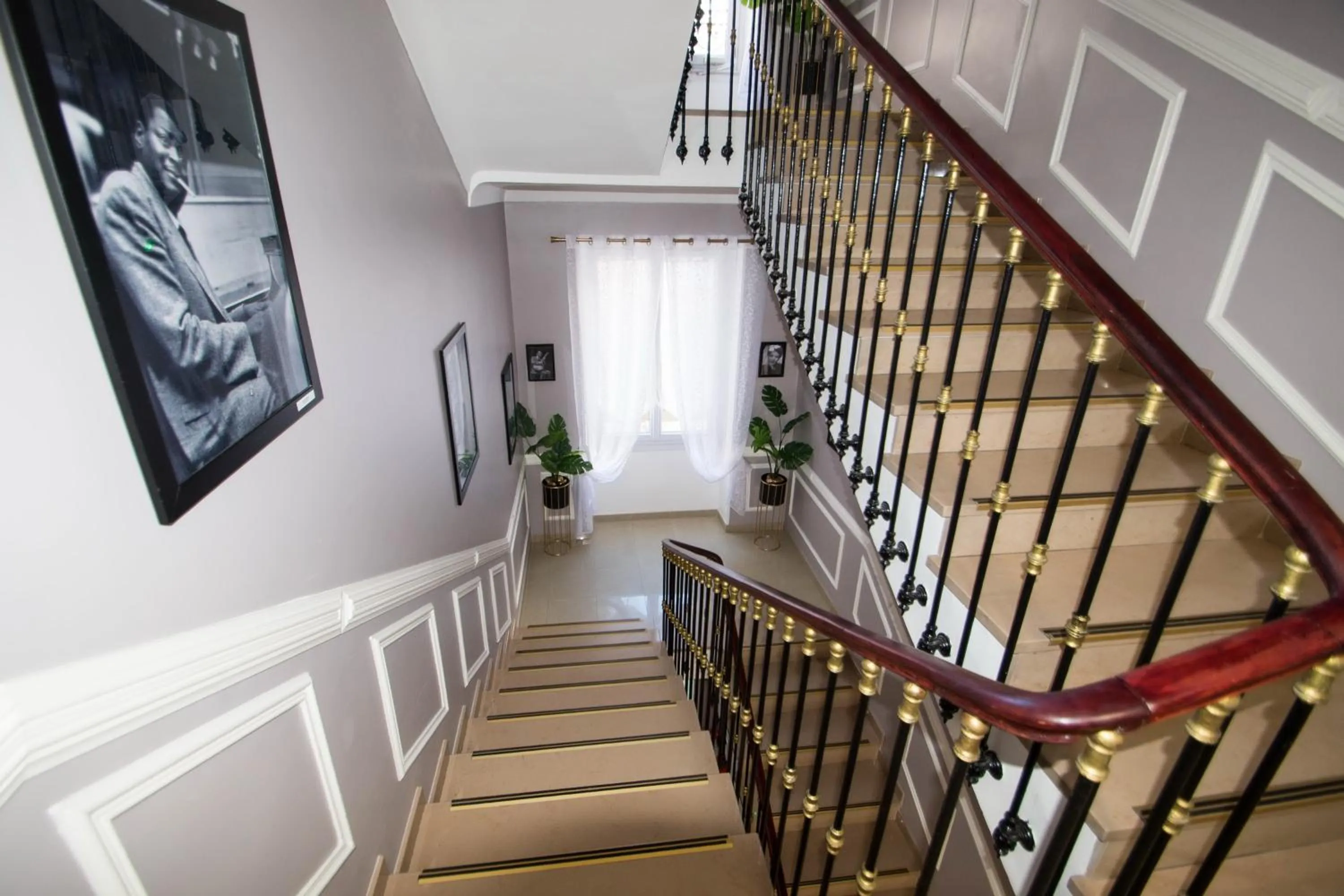 Decorative detail in Hôtel Parisien