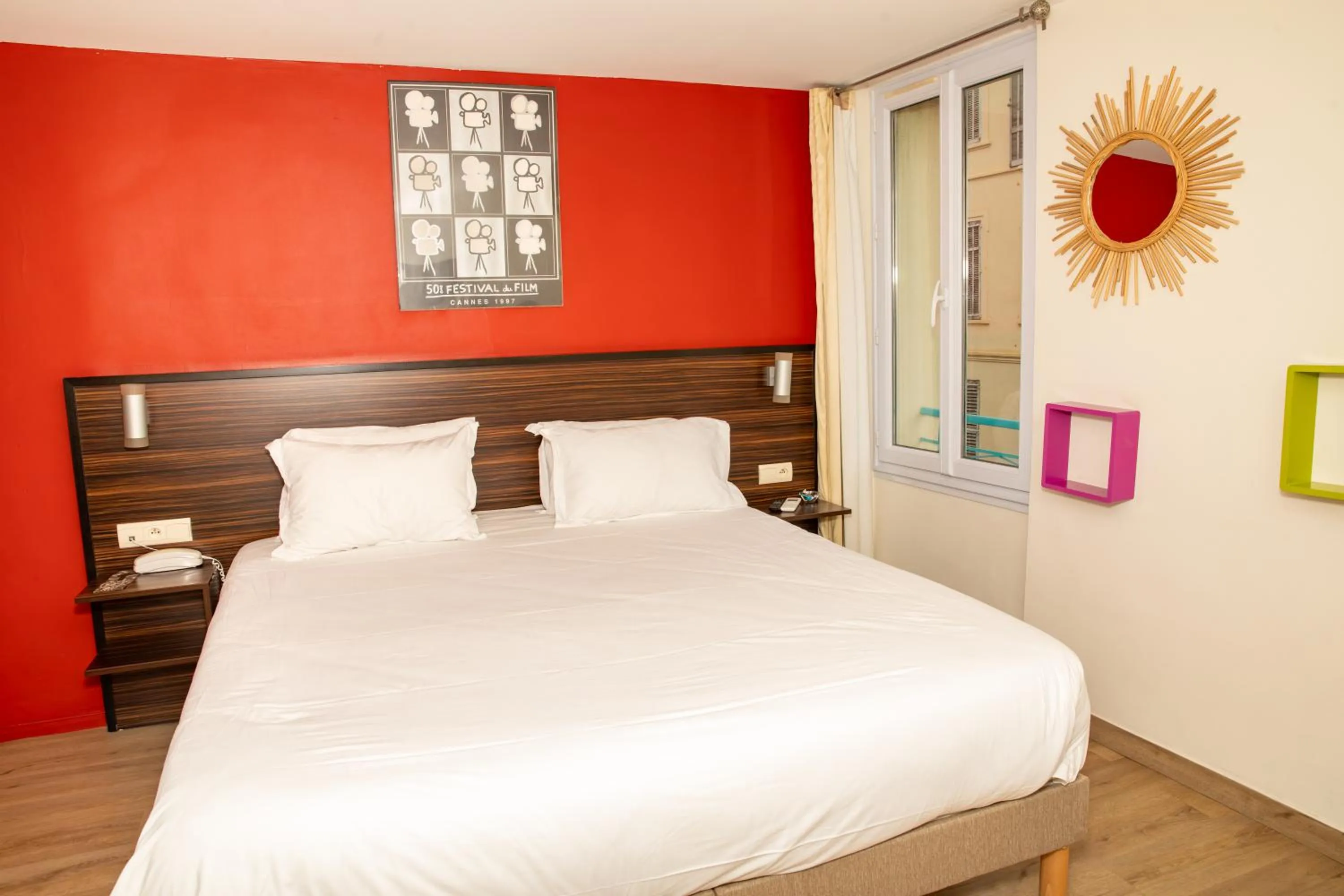 Bed in Hotel Le Mistral