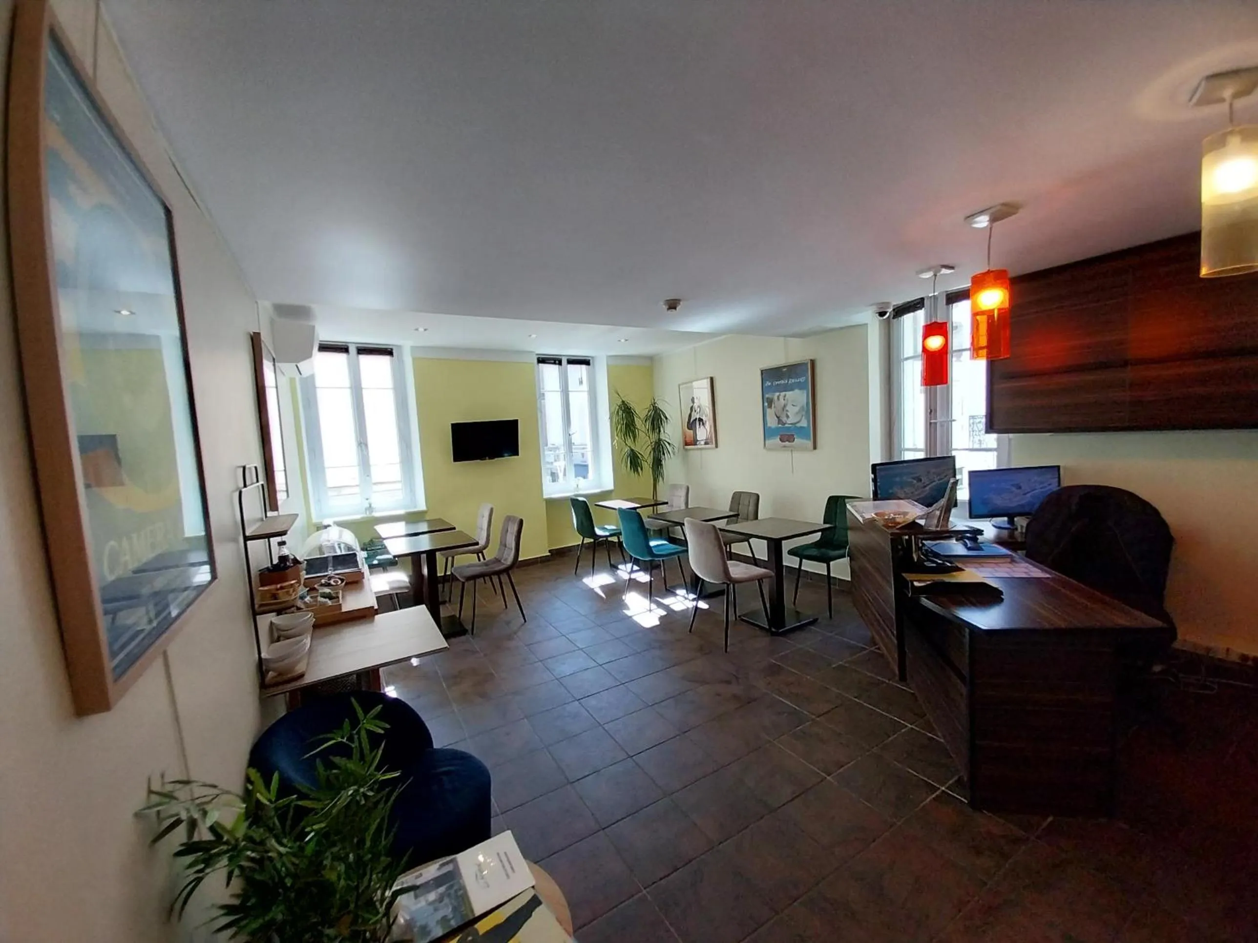 Breakfast in Hotel Le Mistral