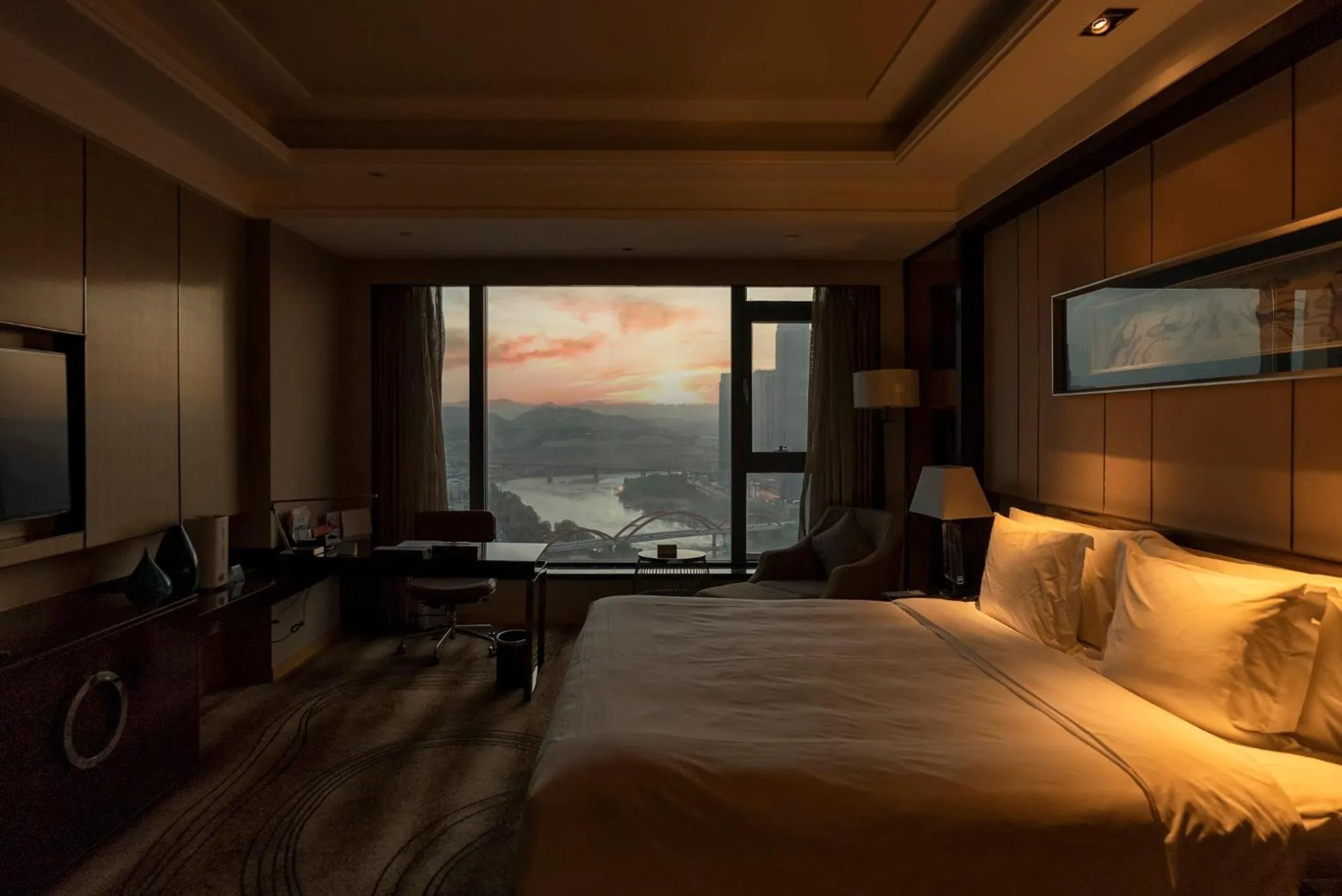 Photo of the whole room, Bed in Crowne Plaza Hotel Lanzhou by IHG