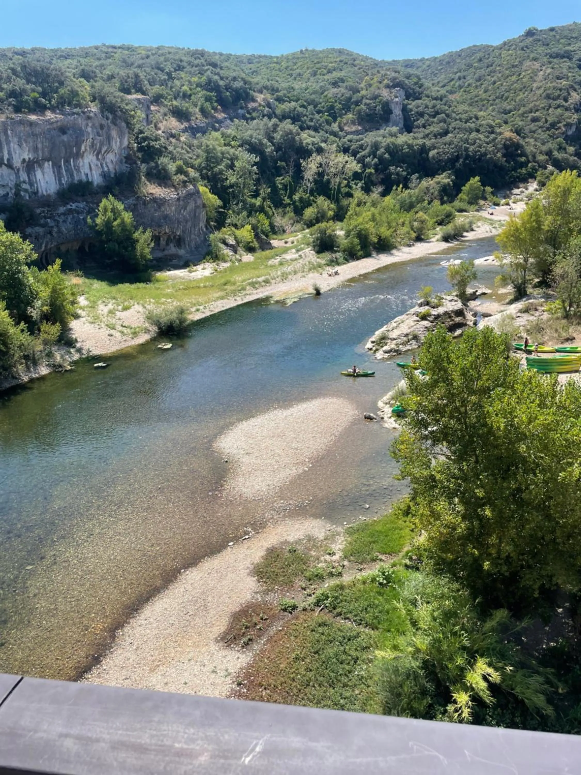 Natural landscape in La Chambre Haute et son jardin dans les hauteurs de Nîmes