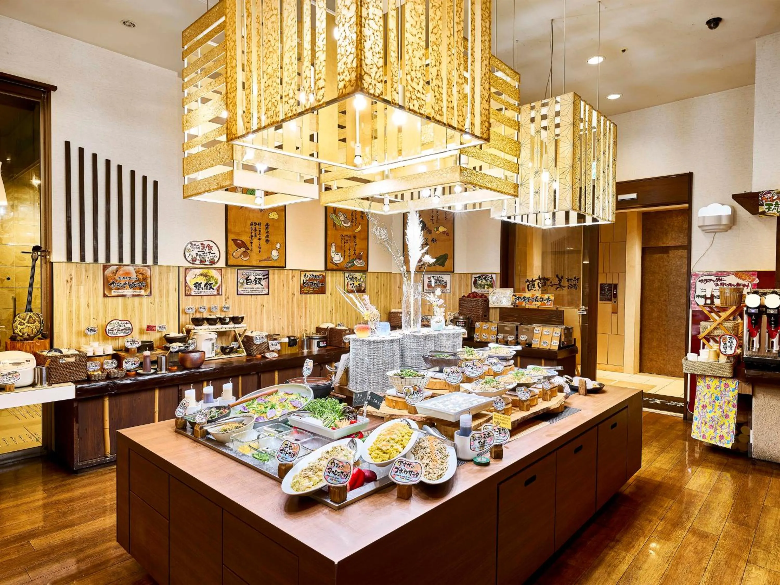 Restaurant/places to eat in Daiwa Roynet Hotel Naha Kokusaidori