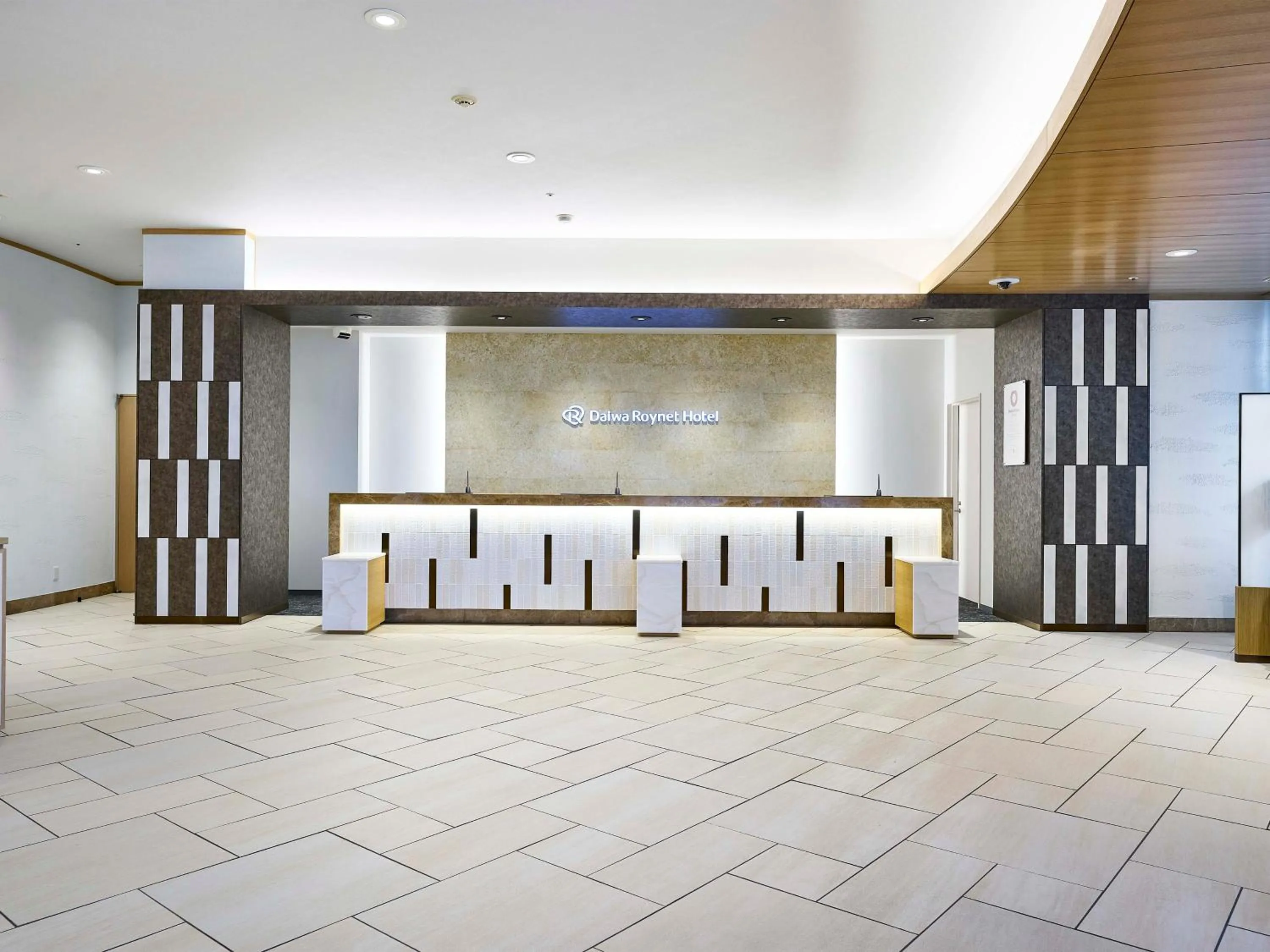 Lobby or reception in Daiwa Roynet Hotel Naha Kokusaidori