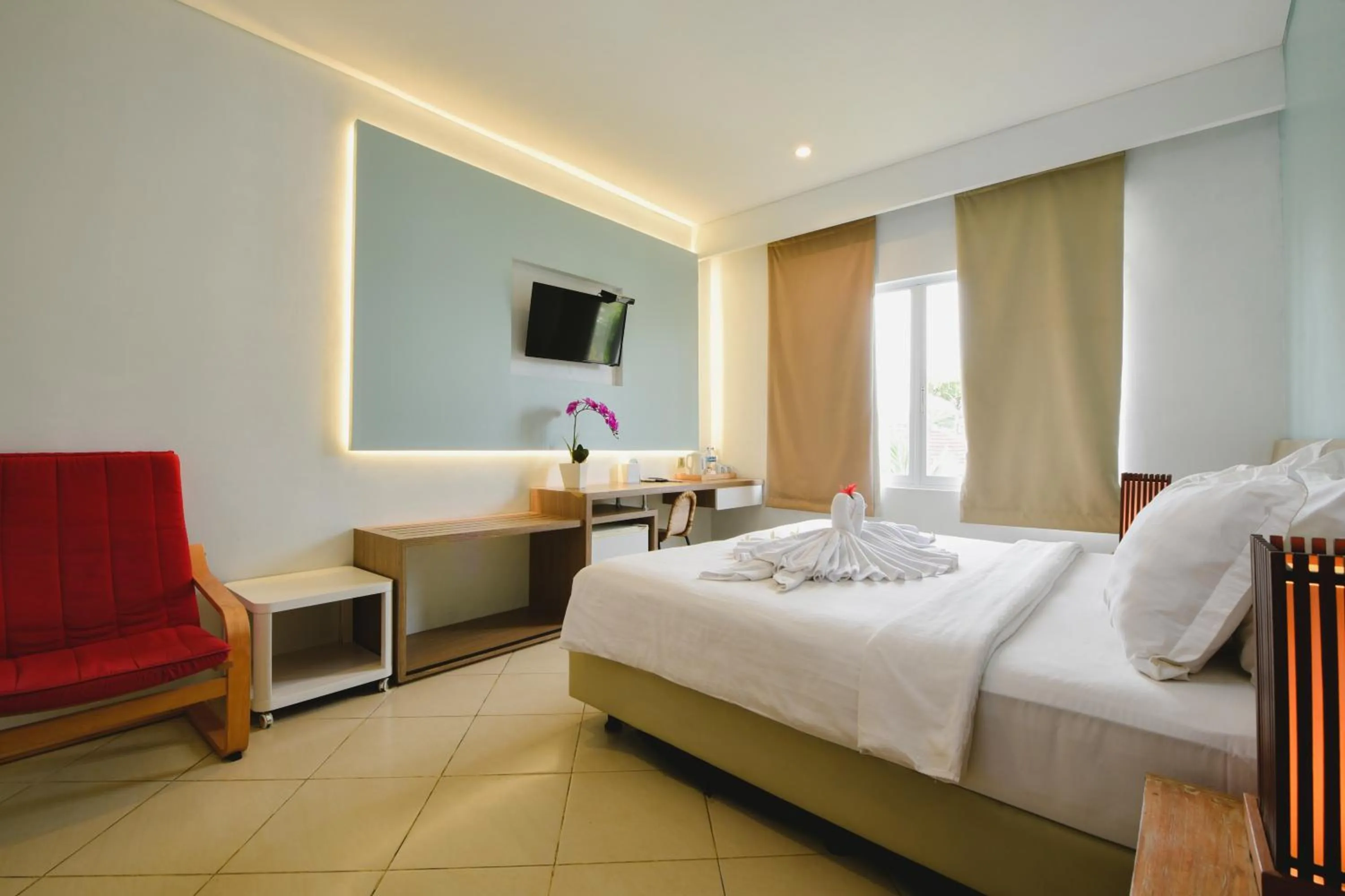 Bedroom, Bed in Bali Breezz Hotel