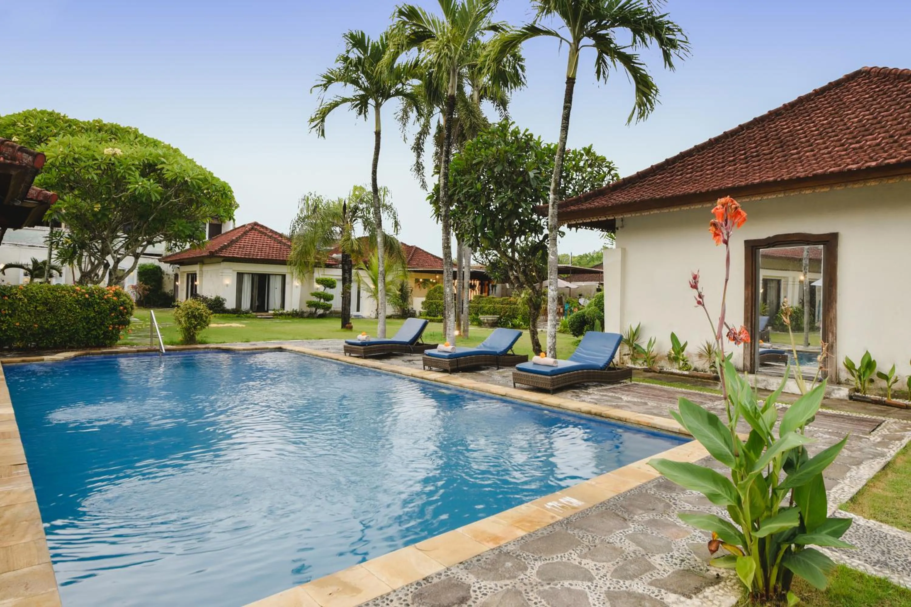 Swimming pool in Bali Breezz Hotel