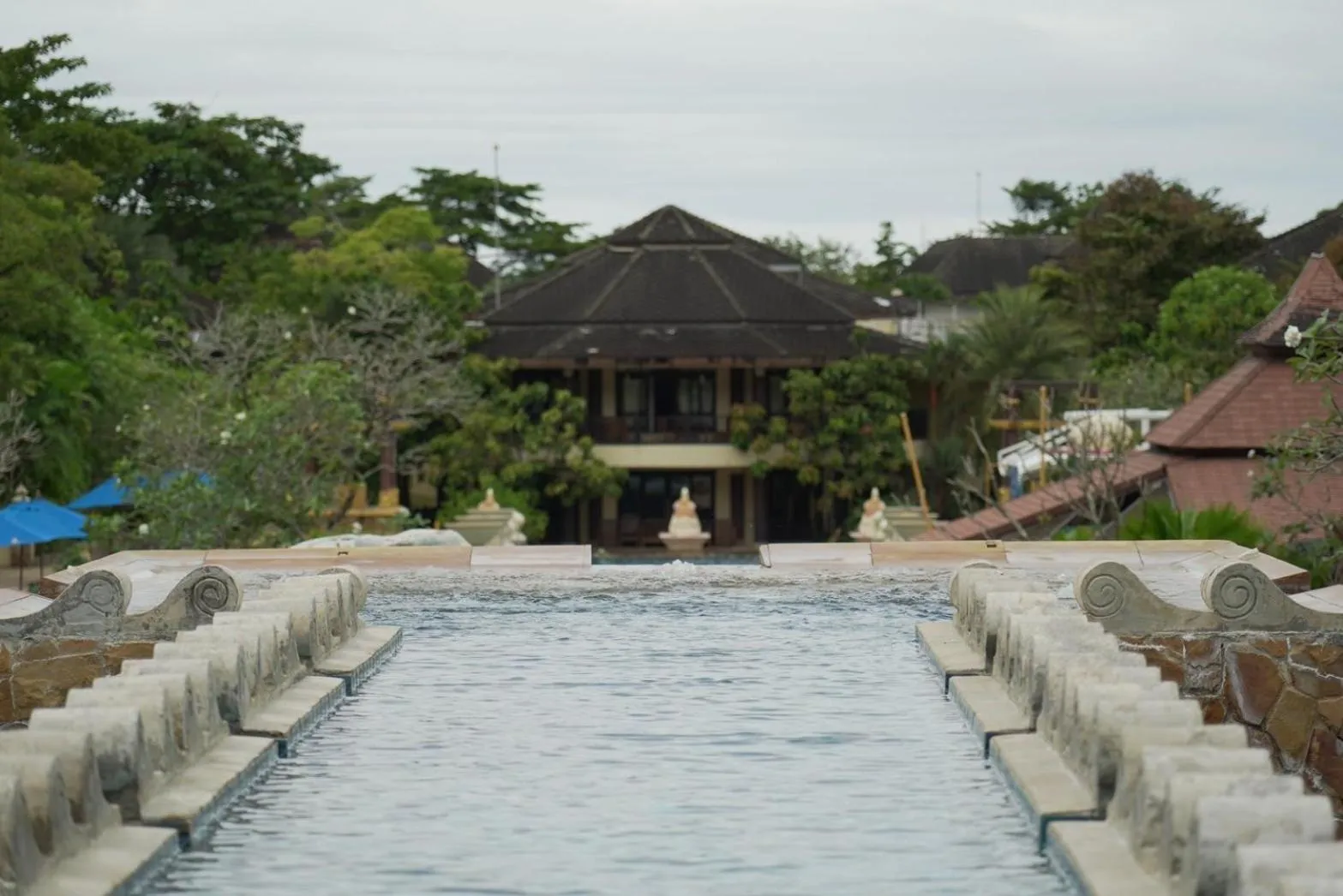Swimming pool in Seaview Resort Khao Lak - SHA Plus