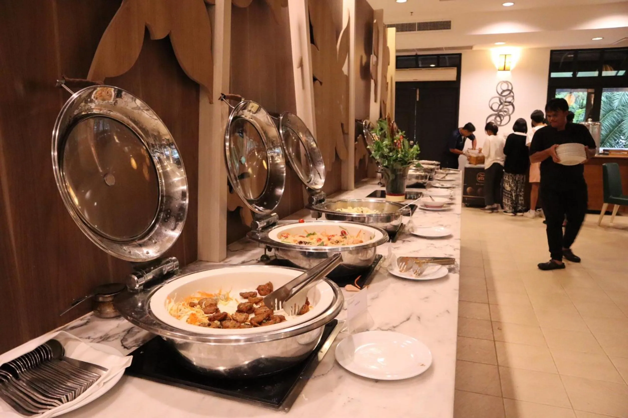 Restaurant/places to eat in Seaview Resort Khao Lak - SHA Plus