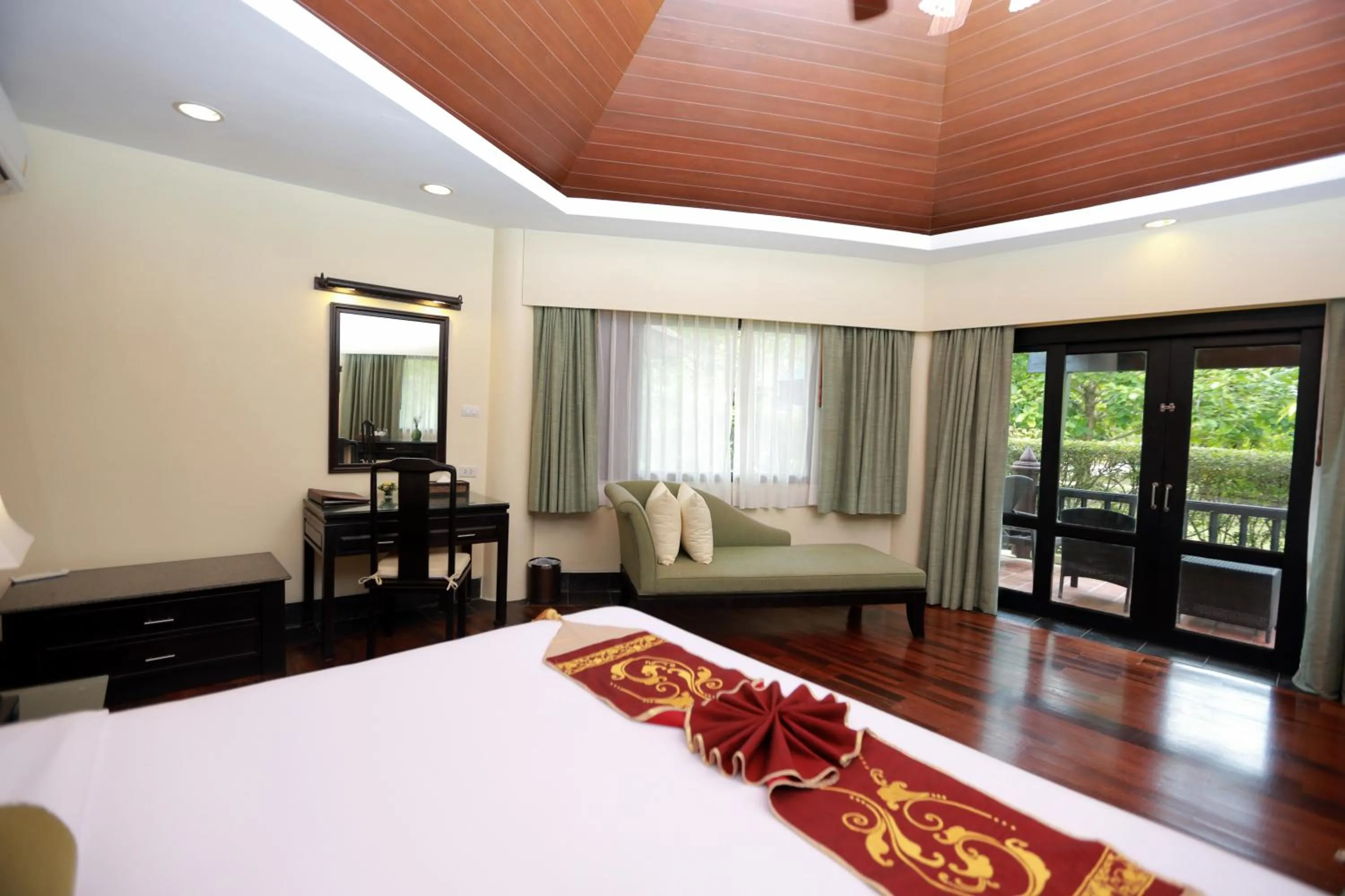 Bedroom, Bed in Seaview Resort Khao Lak - SHA Plus