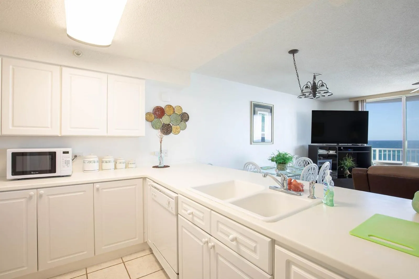 Kitchen or kitchenette in Keeler Island Princess 508