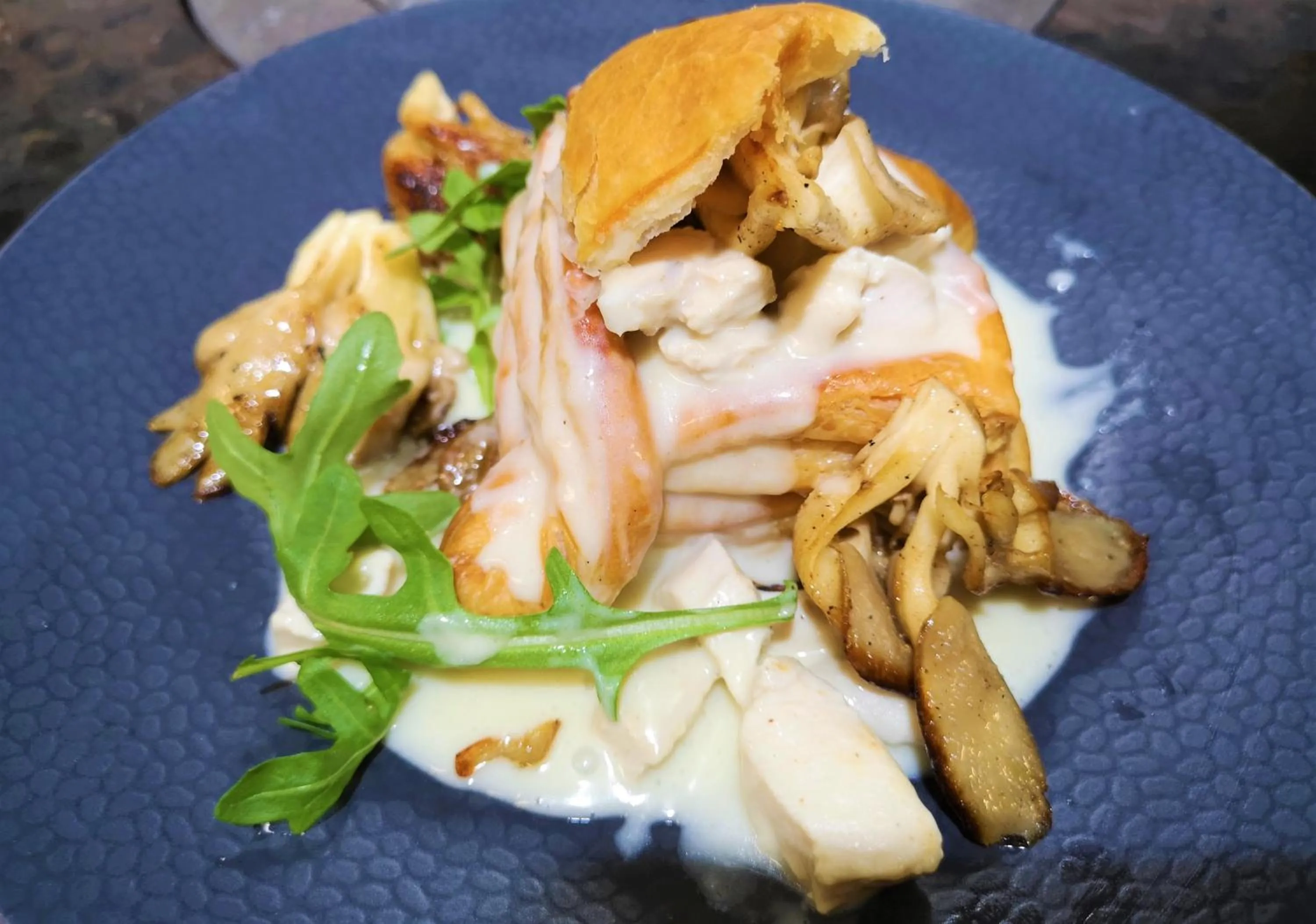 Restaurant/places to eat in Les Camelias