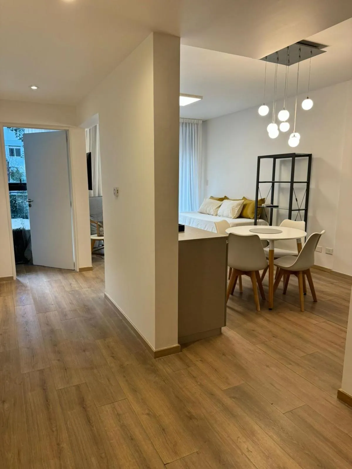 Dining area in Monroe Suites