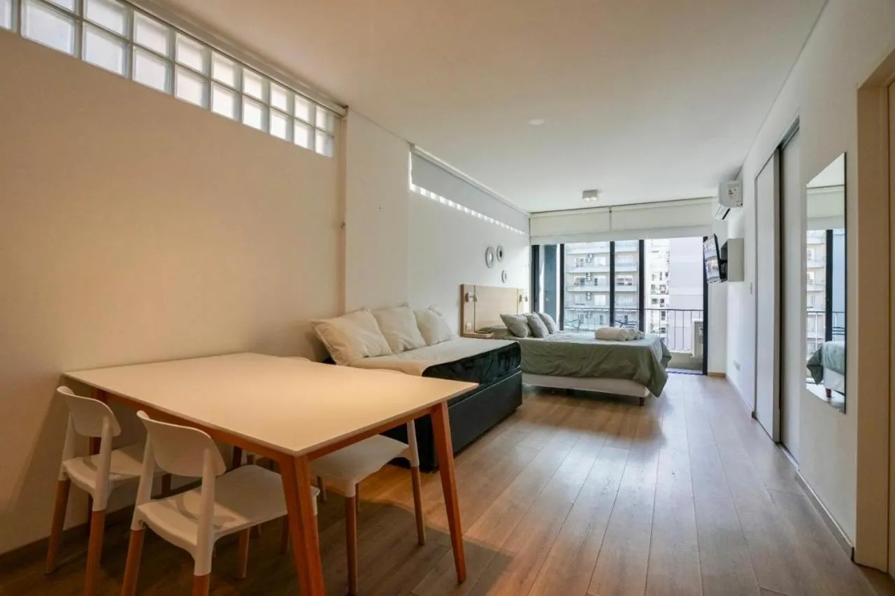 Photo of the whole room in Monroe Suites