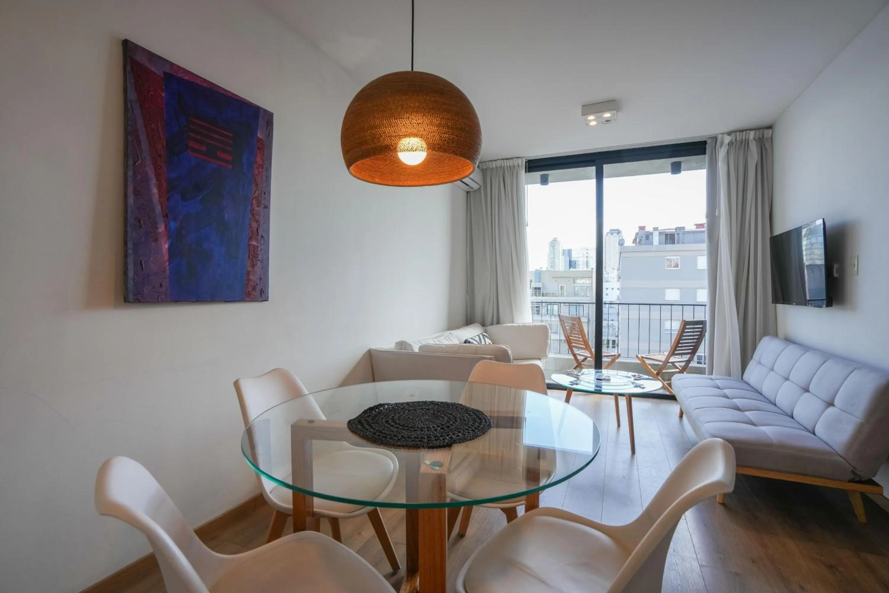 Dining area in Monroe Suites