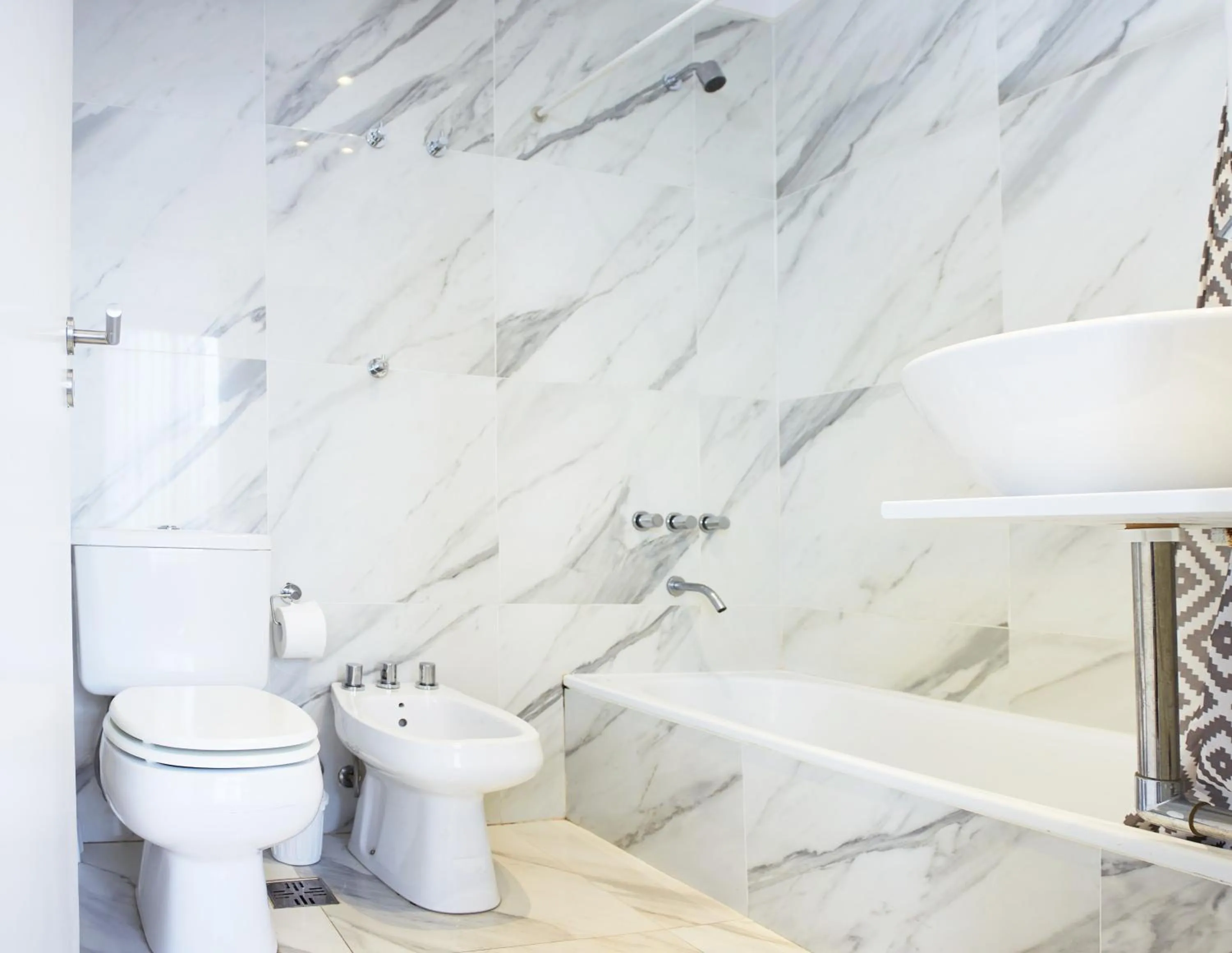 Bathroom in Monroe Suites