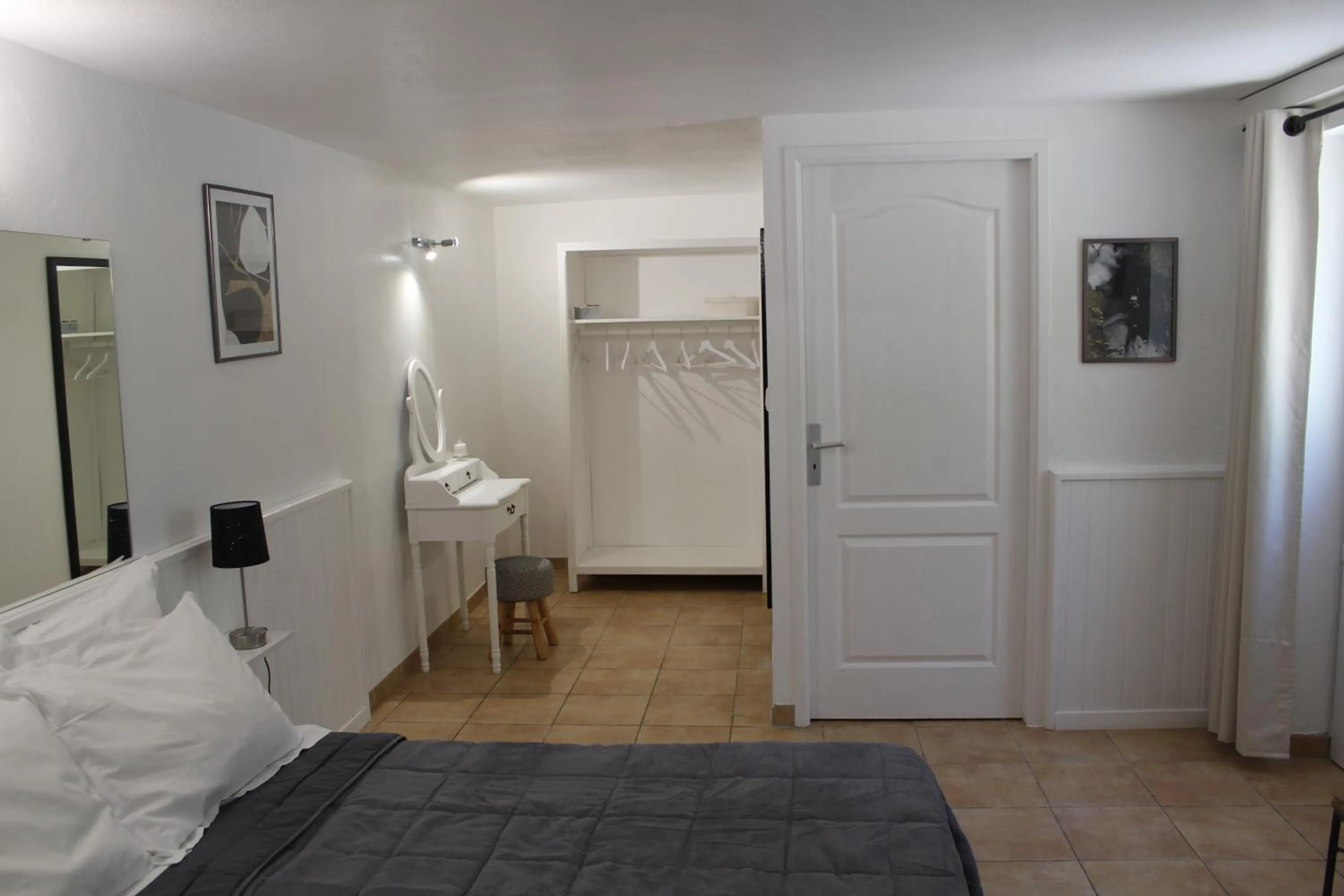 Bedroom, Bed in Le Mas des Chênes