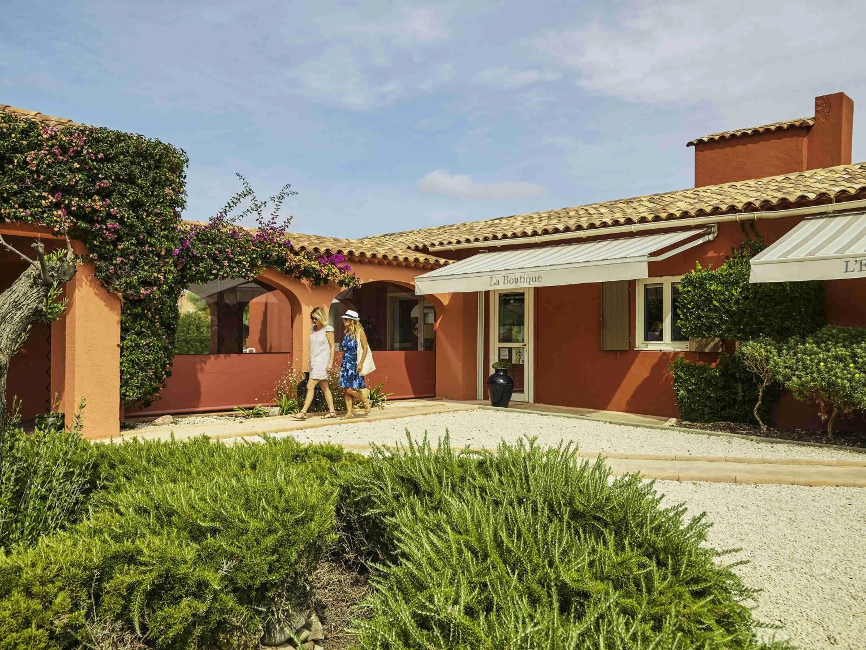 Property building in ibis Thalassa Hyeres Plage