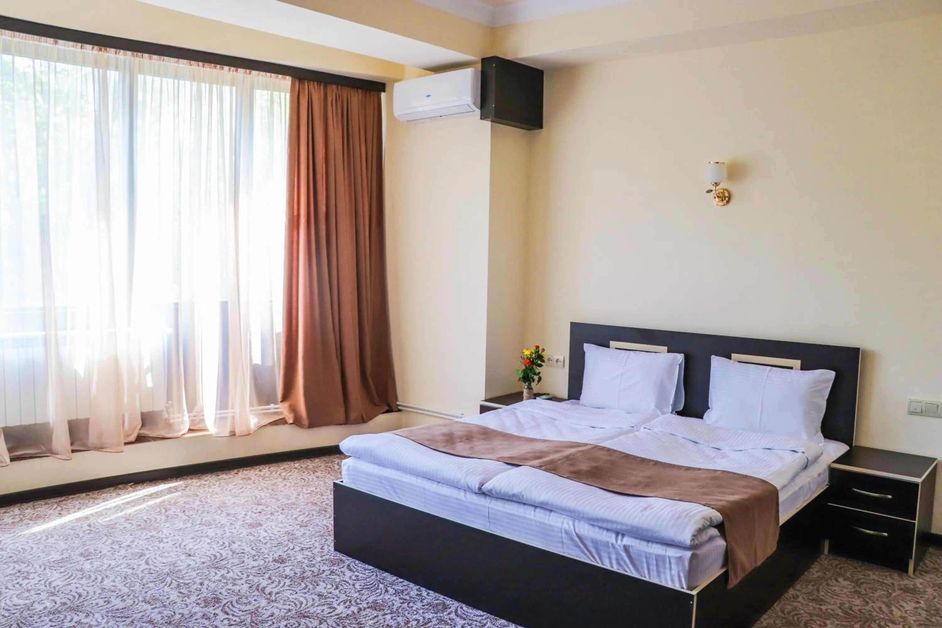 Bed in Yerevan Centre Hotel