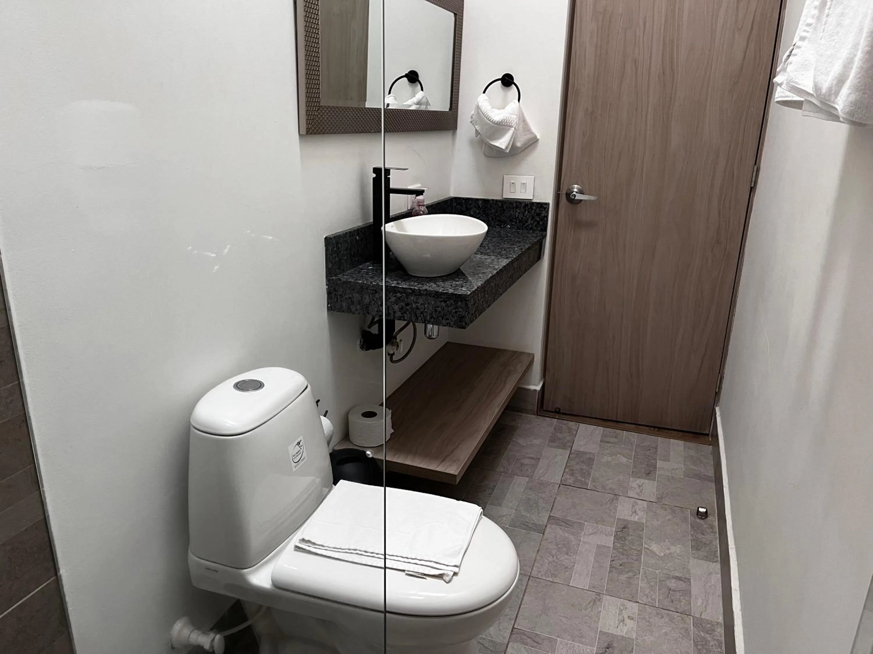 Bathroom in Hotel & Golf Isak Aeropuerto