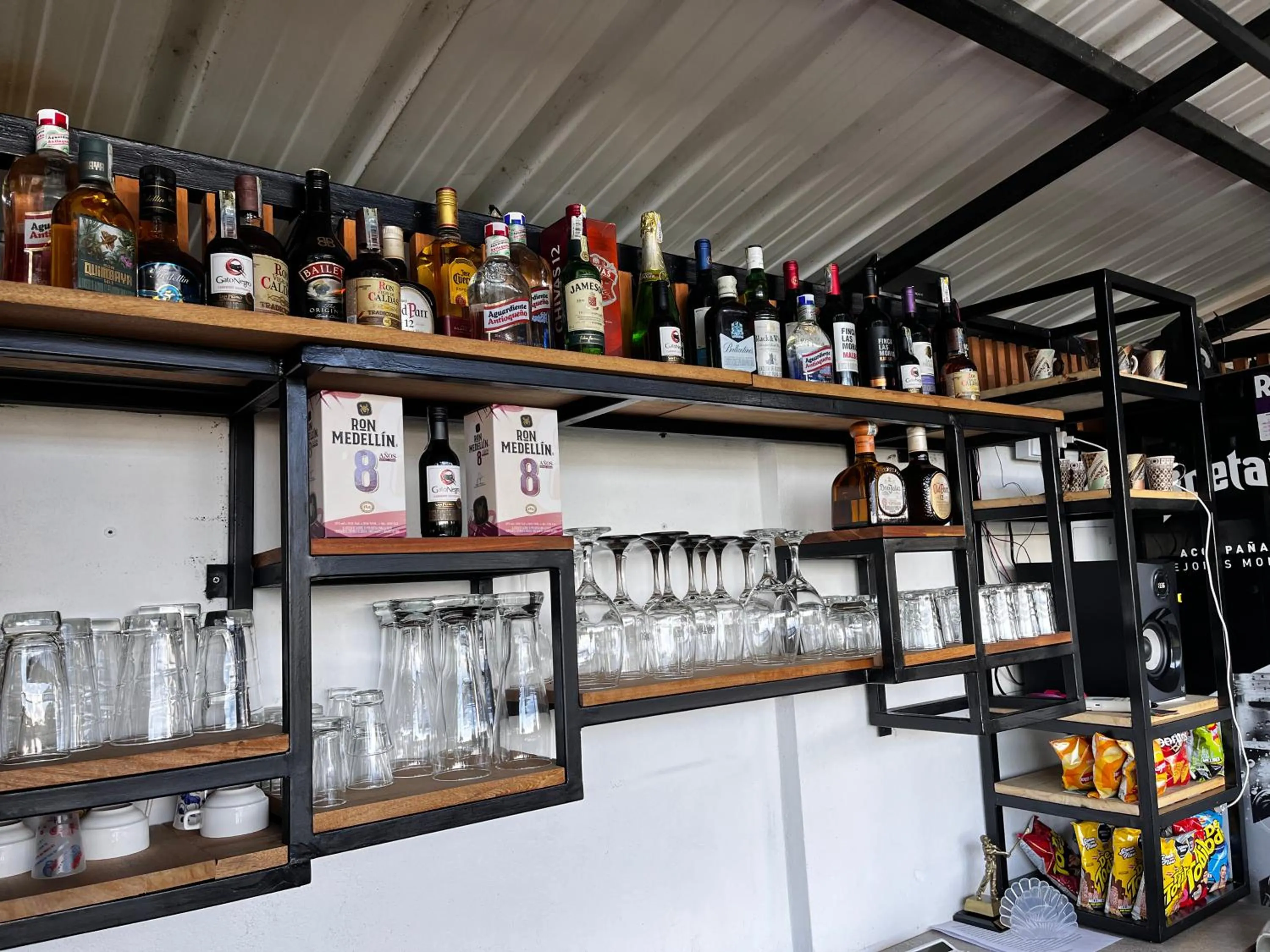 Lounge or bar in Hotel & Golf Isak Aeropuerto