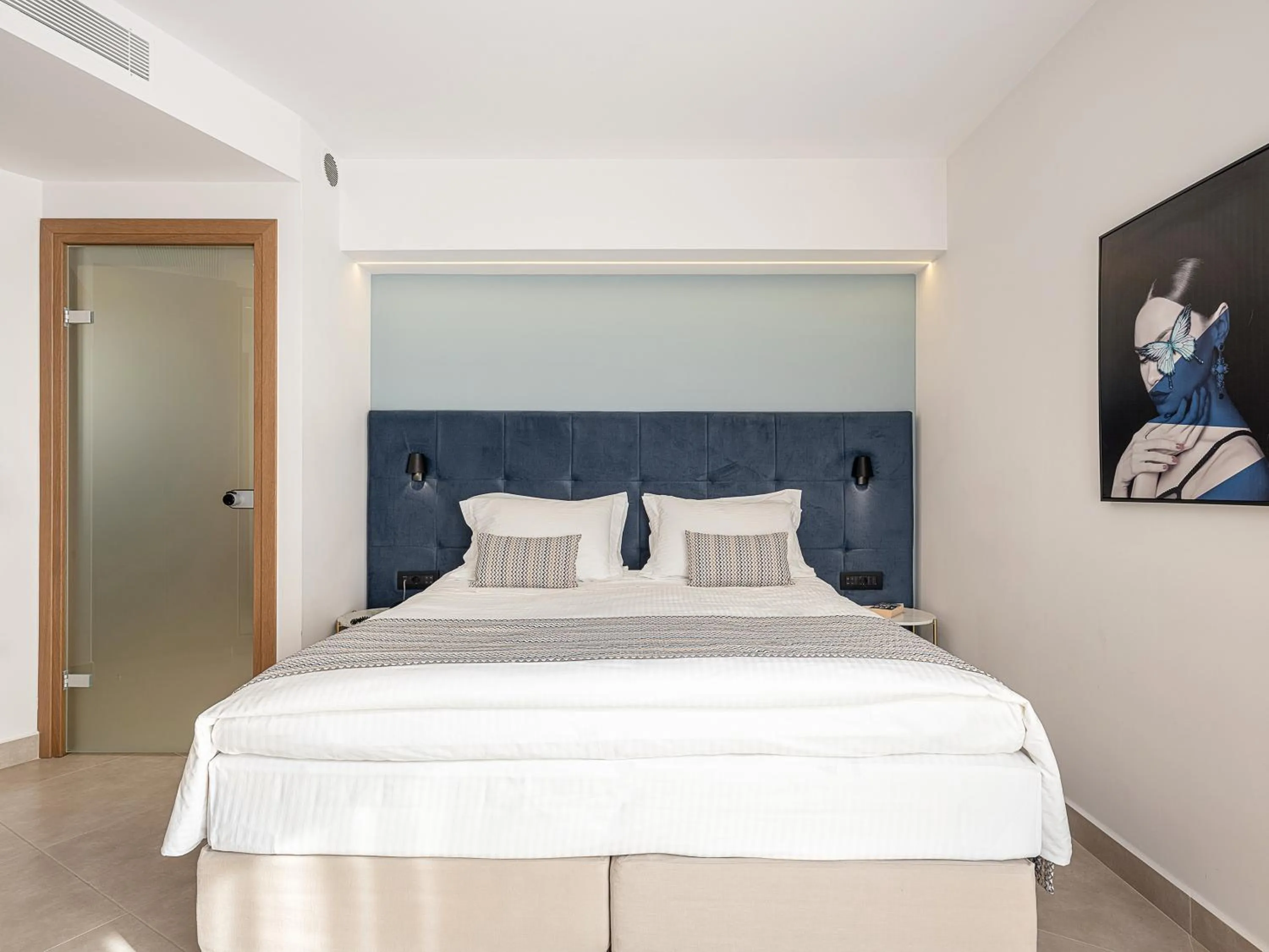 Photo of the whole room, Bed in M City Hotel