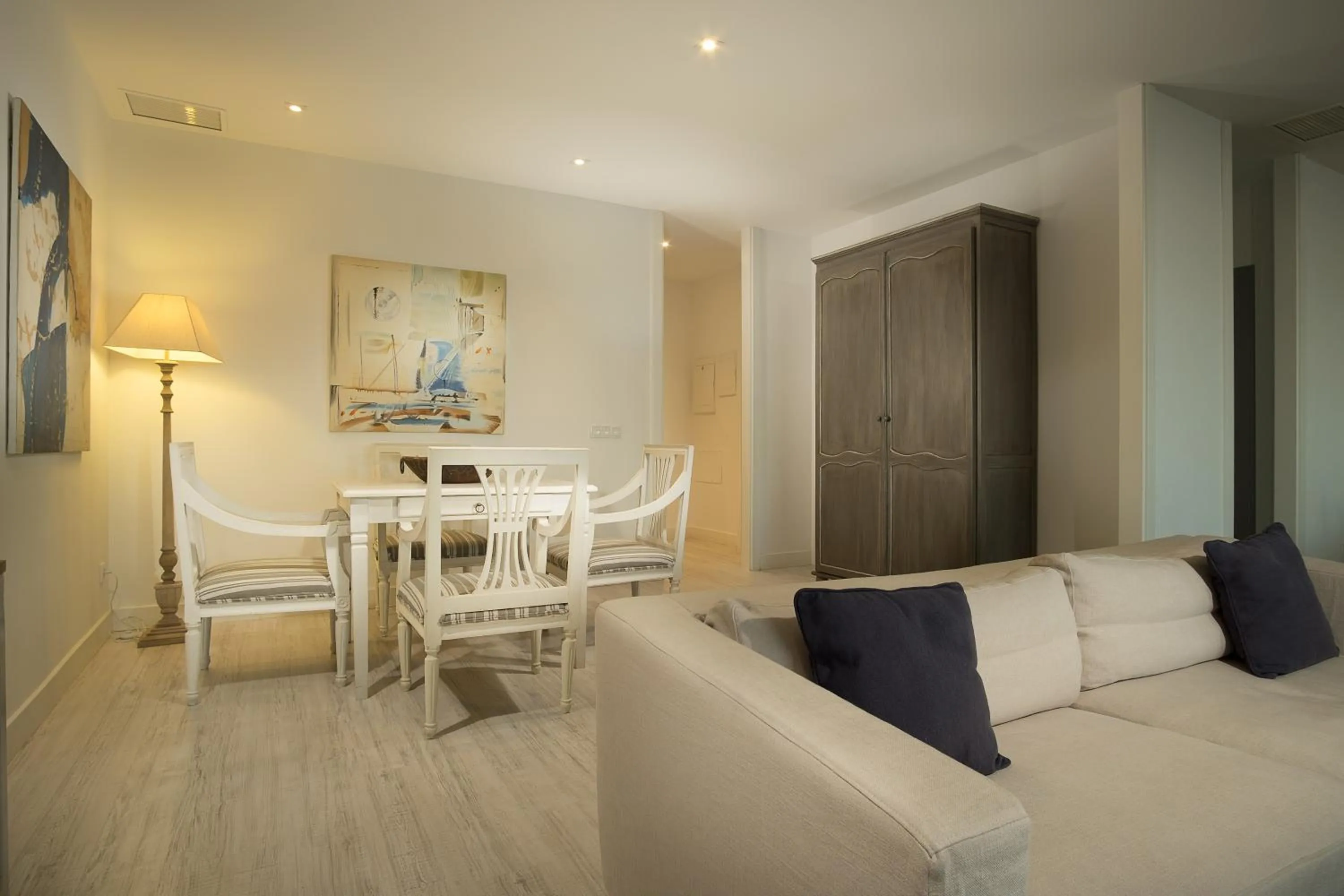 Decorative detail in Suites Puerto Sherry