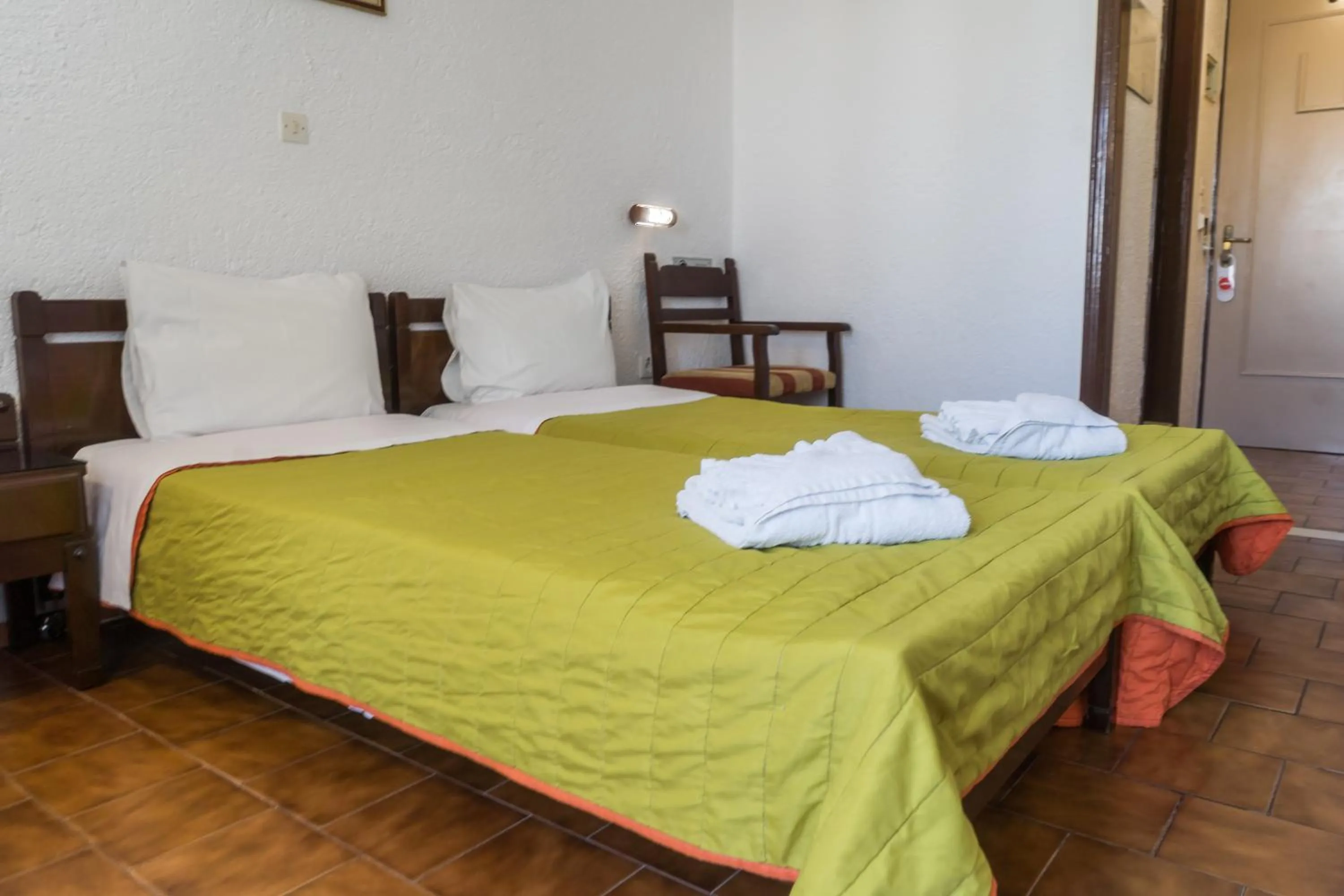 Photo of the whole room, Bed in Hotel Malia Holidays