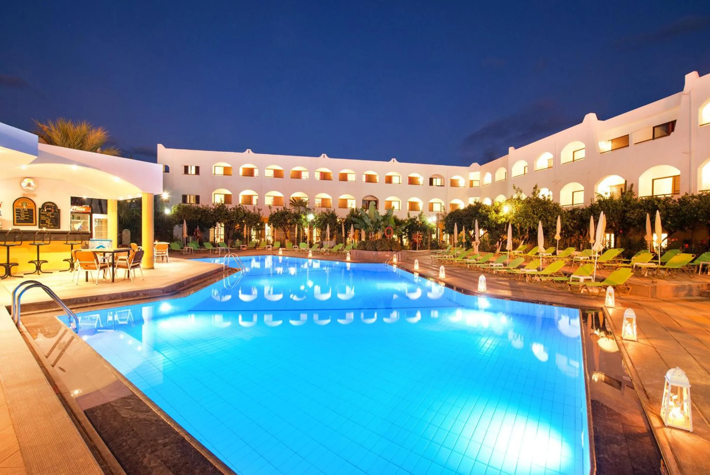 Swimming pool in Hotel Malia Holidays