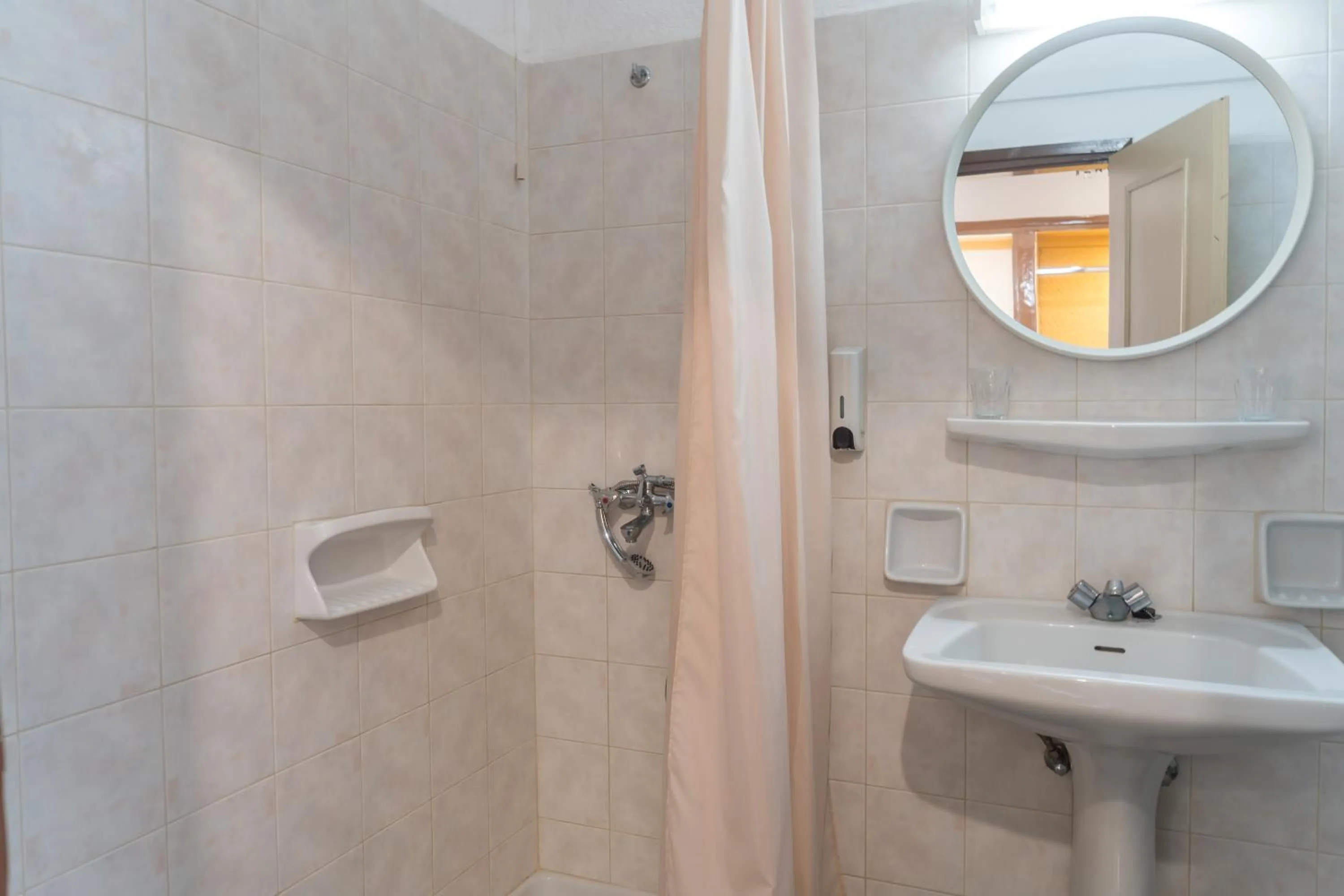 Shower in Hotel Malia Holidays