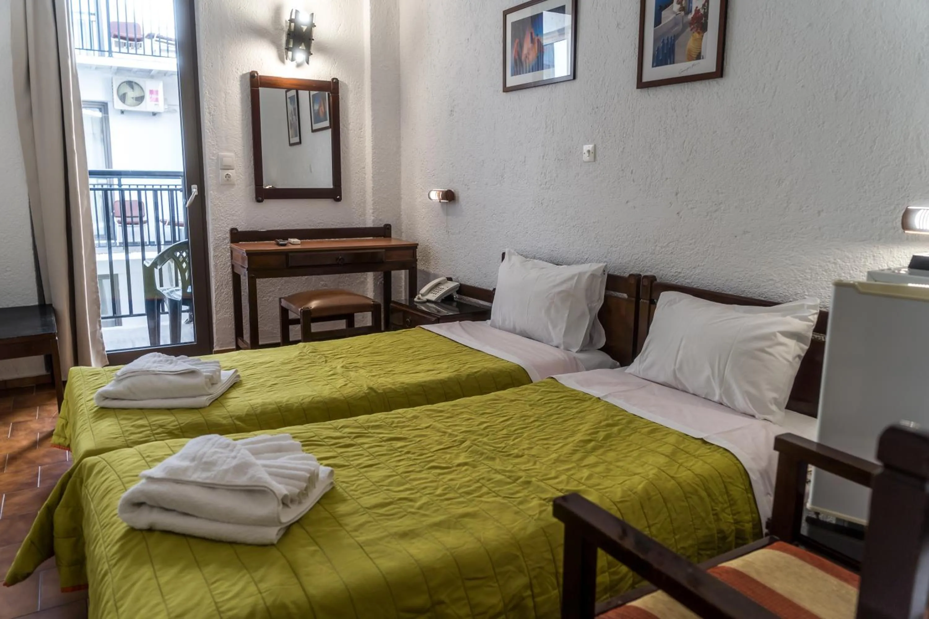 Photo of the whole room, Bed in Hotel Malia Holidays